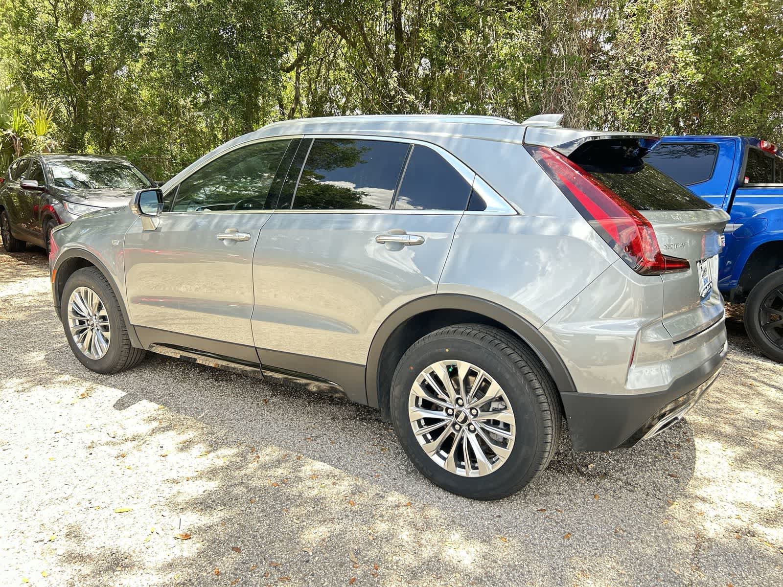 Thumbnail: 2024 Cadillac XT4 - 6