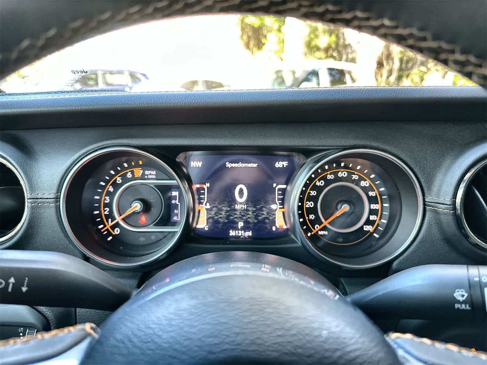 Thumbnail: 2023 Jeep Gladiator - 17