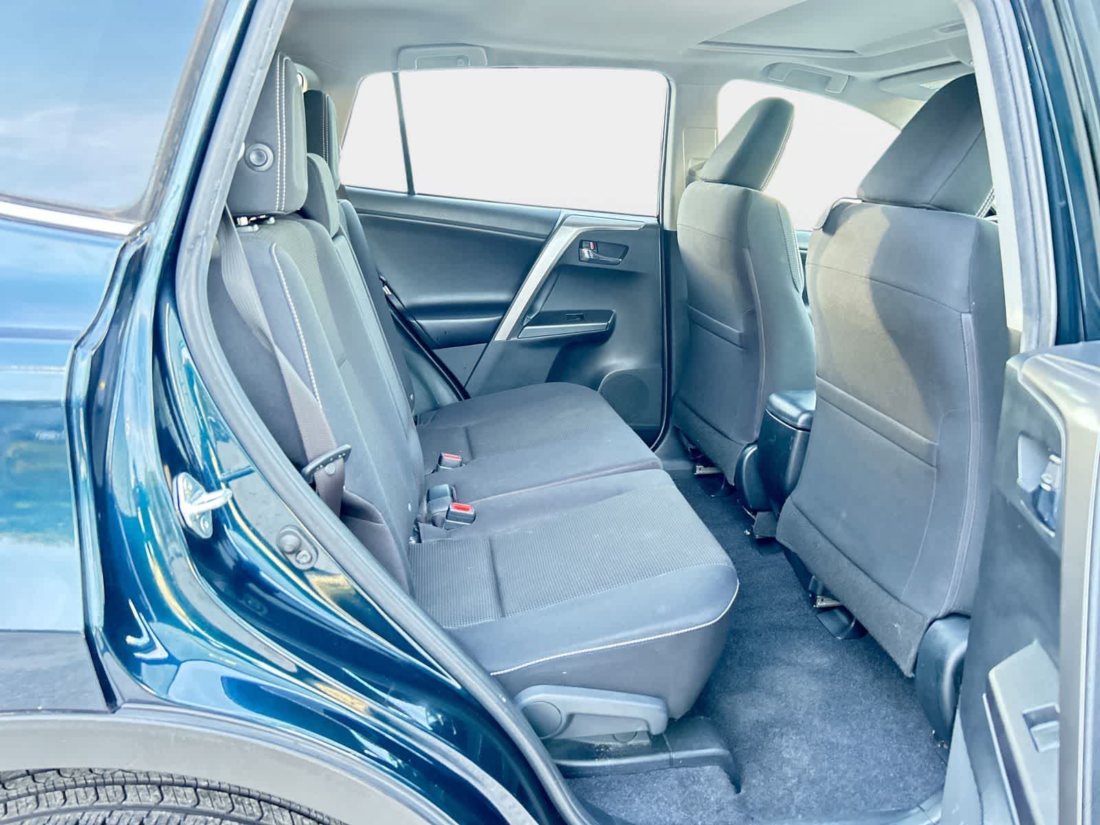 Thumbnail: 2018 Toyota RAV4 - 13