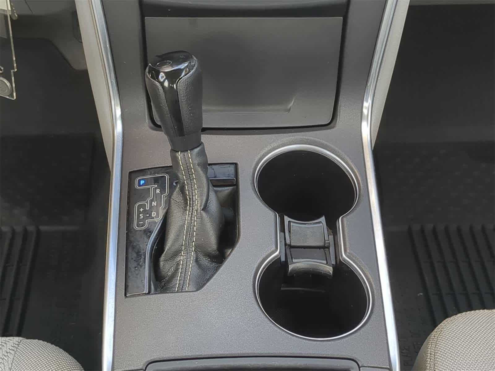 2017 Toyota Camry LE 18