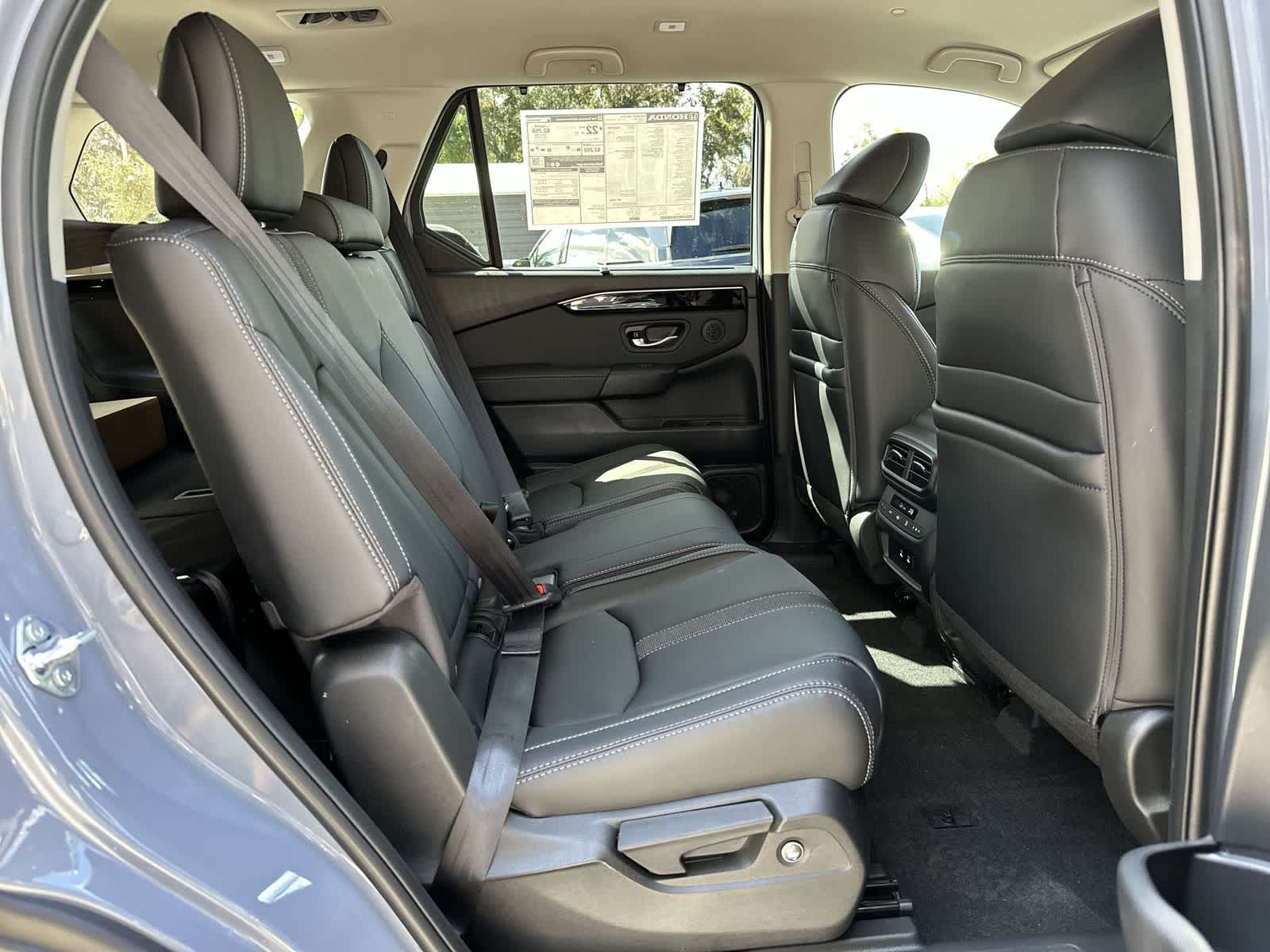 Thumbnail: 2026 Honda Pilot - 12