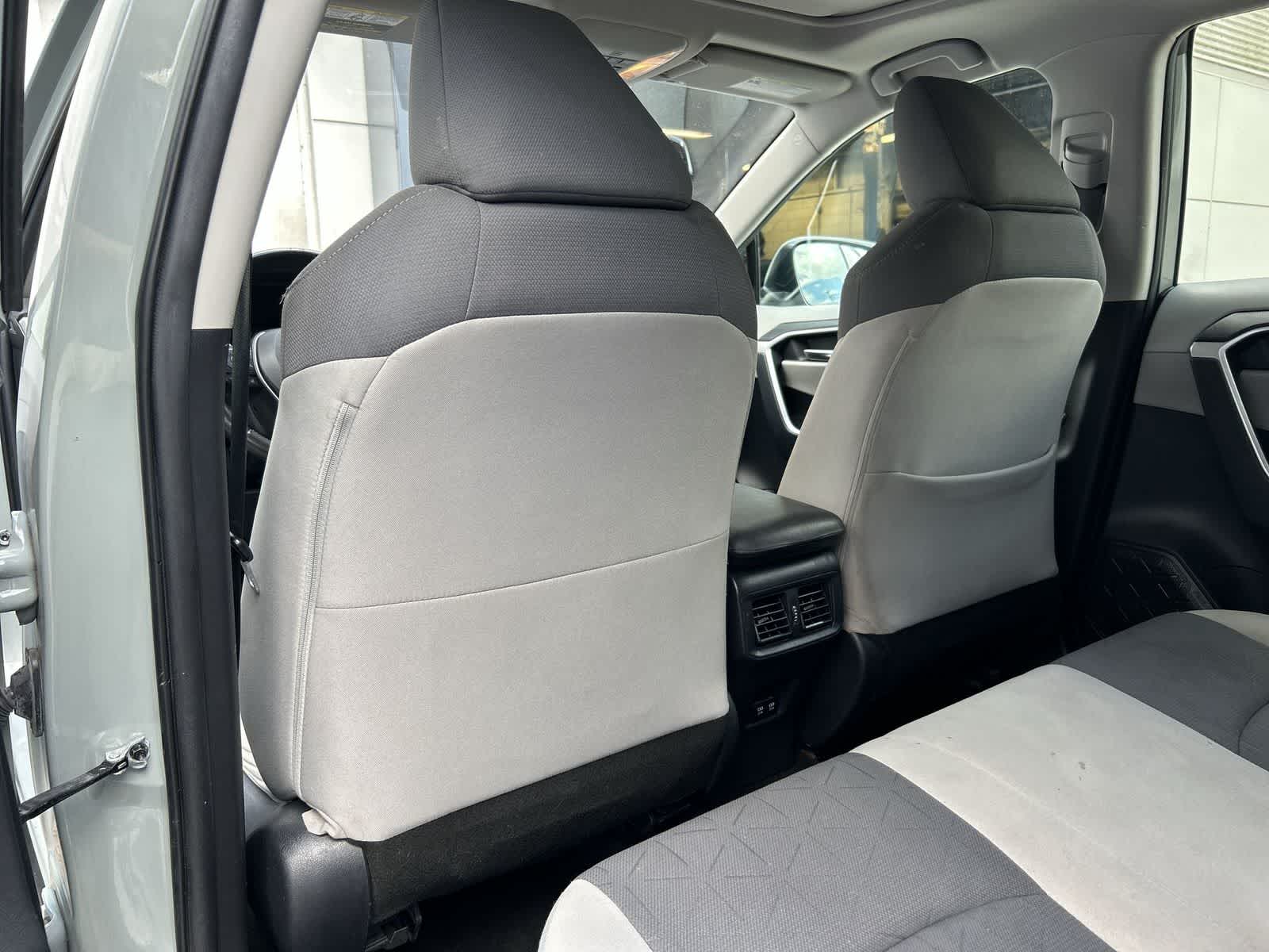 Thumbnail: 2019 Toyota RAV4 - 14