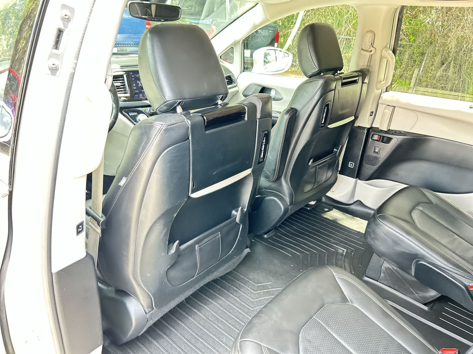 Thumbnail: 2020 Chrysler Pacifica - 12