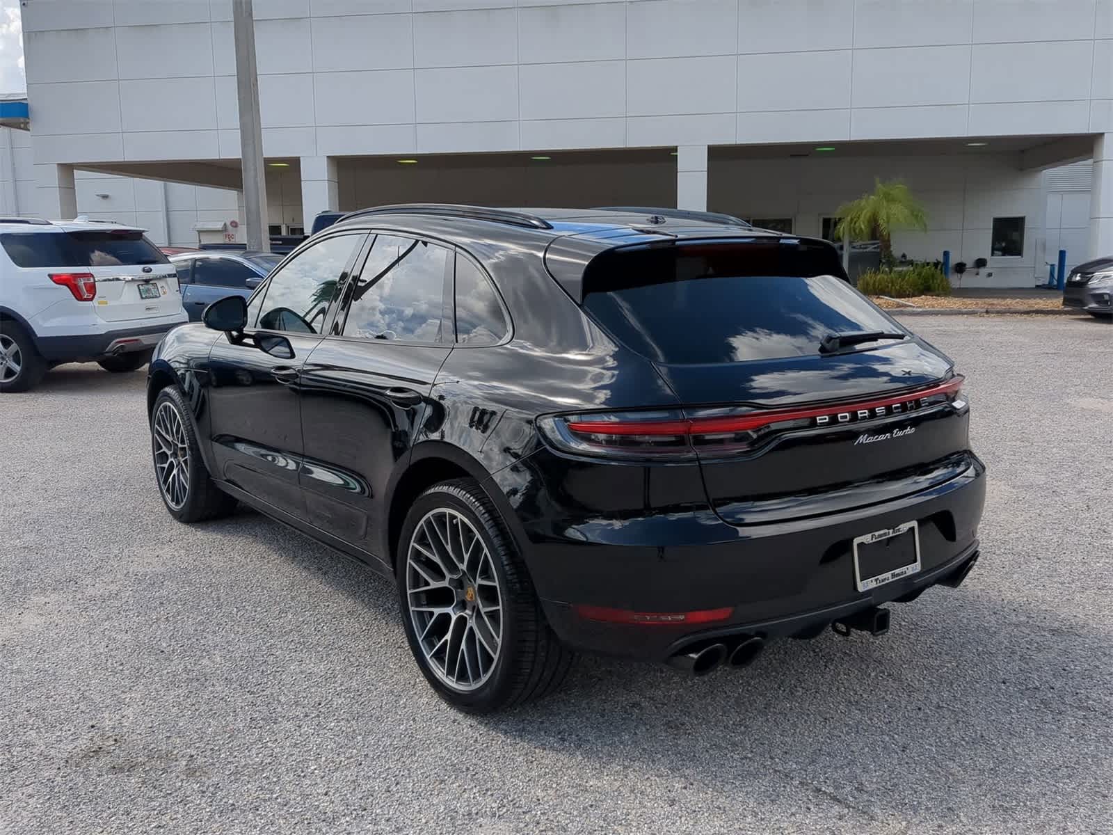 Thumbnail: 2020 Porsche Macan - 4
