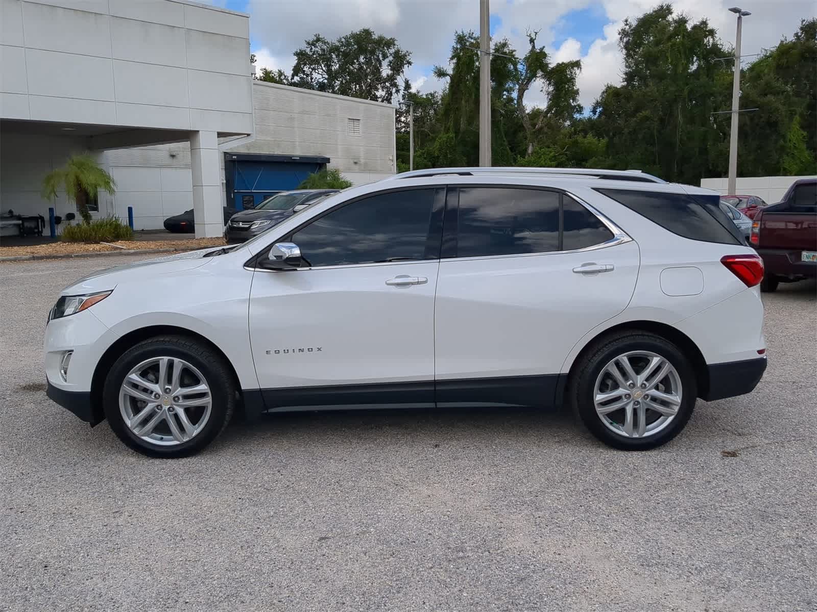 Thumbnail: 2019 Chevrolet Equinox - 3