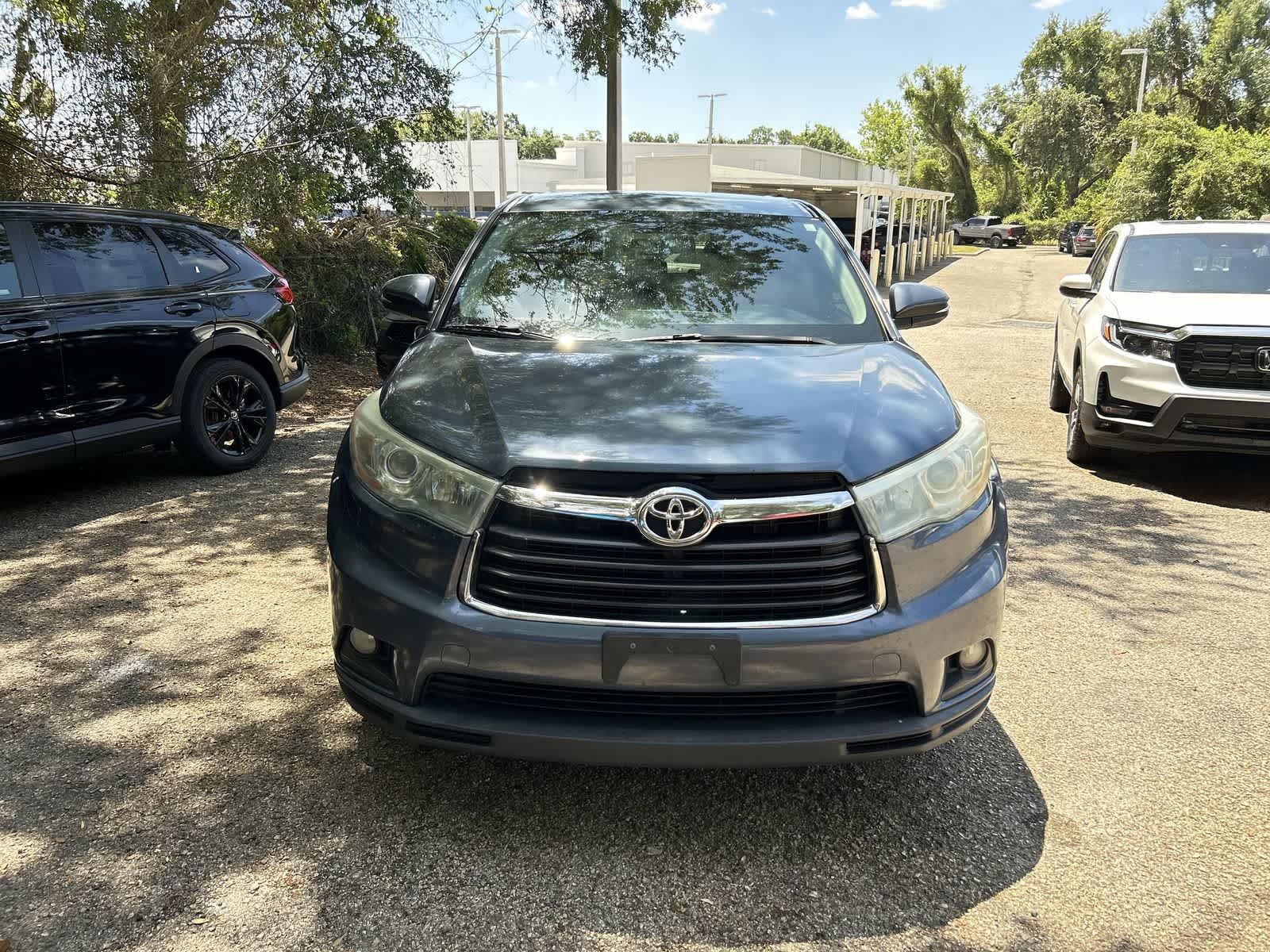 Thumbnail: 2015 Toyota Highlander - 3