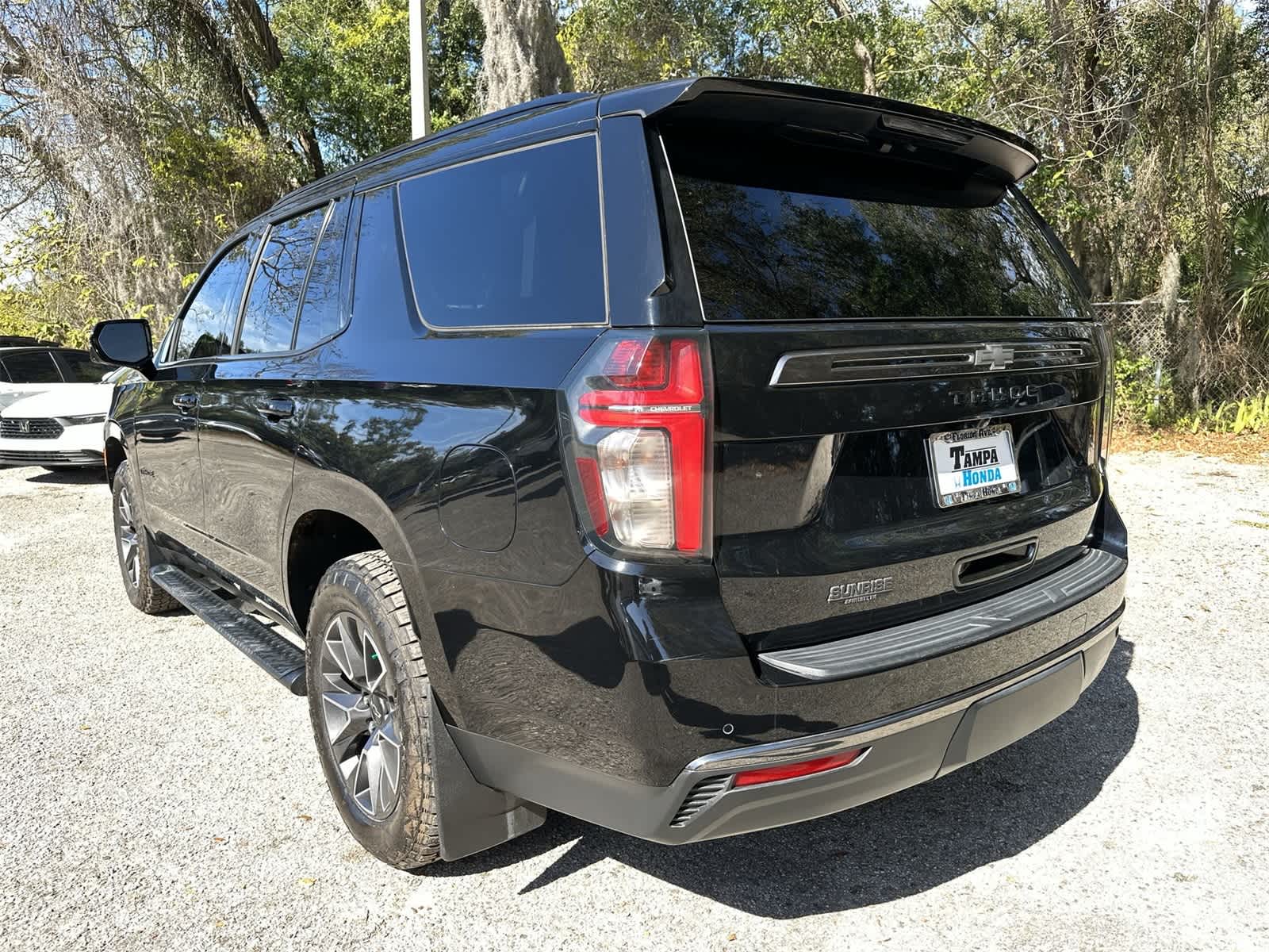 Thumbnail: 2022 Chevrolet Tahoe - 4