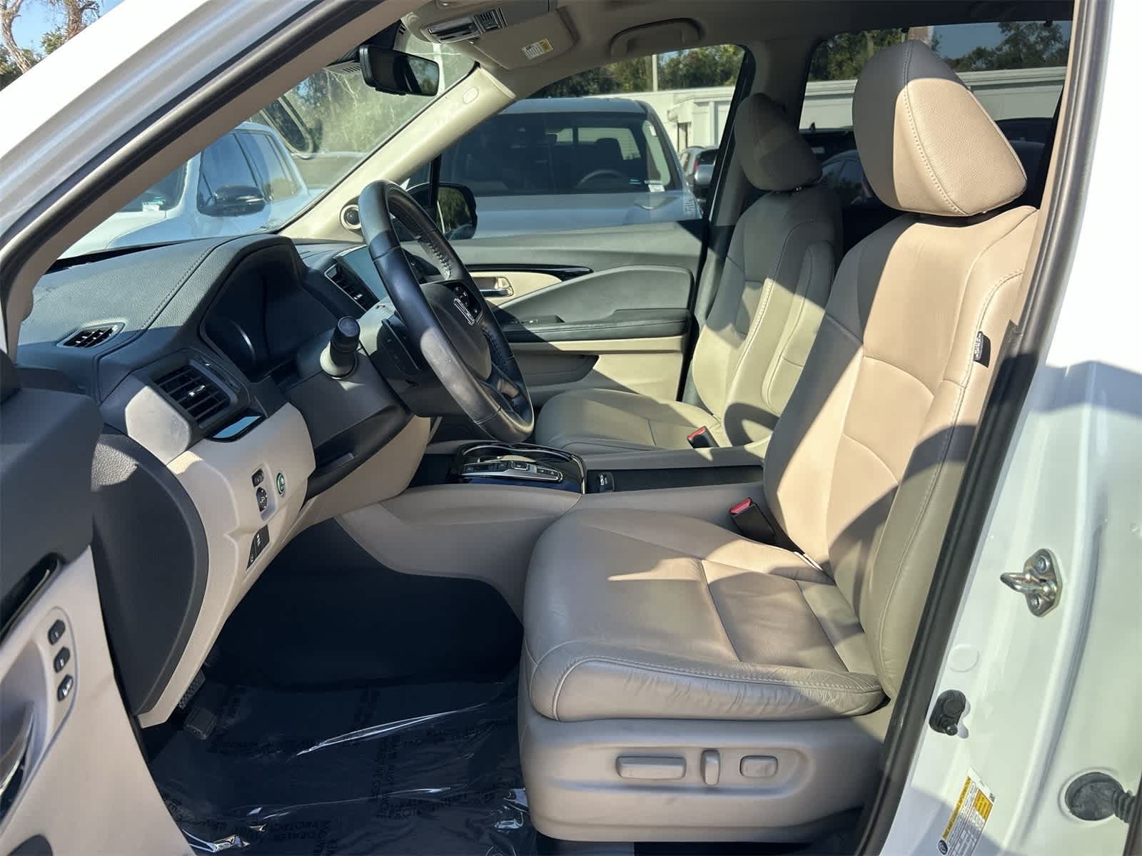 Thumbnail: 2020 Honda Pilot - 11