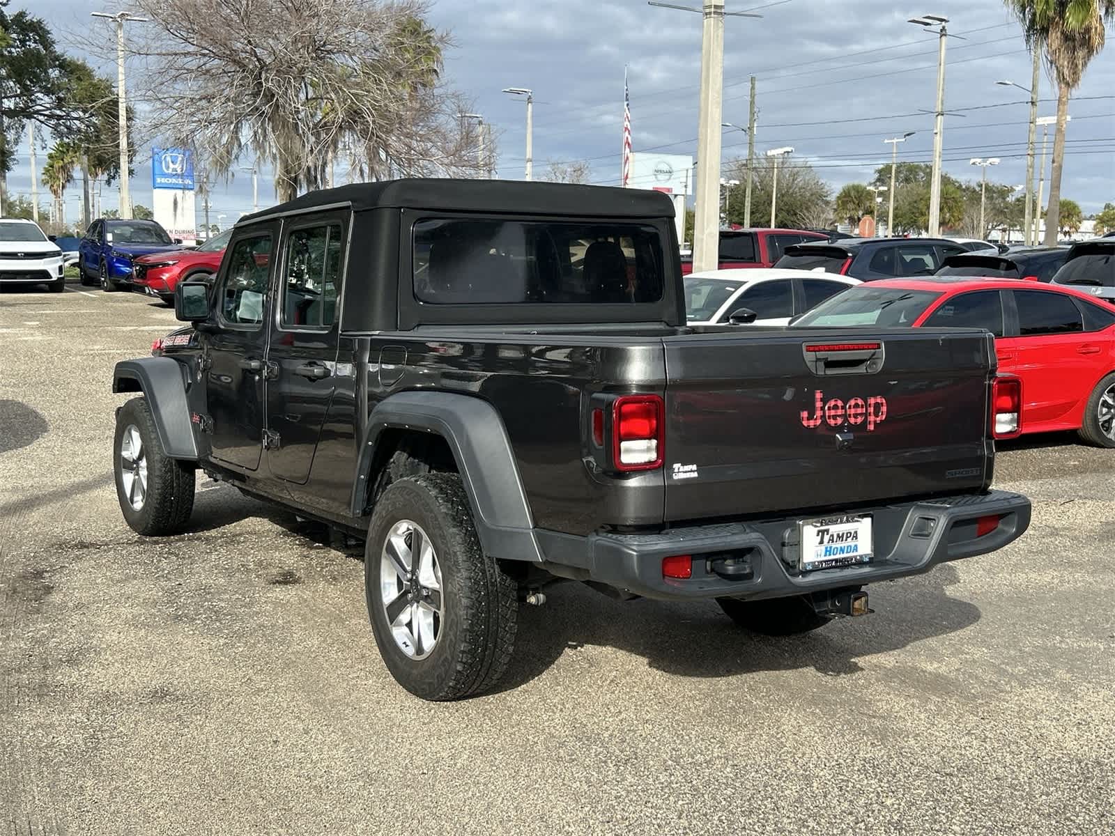 Thumbnail: 2021 Jeep Gladiator - 4