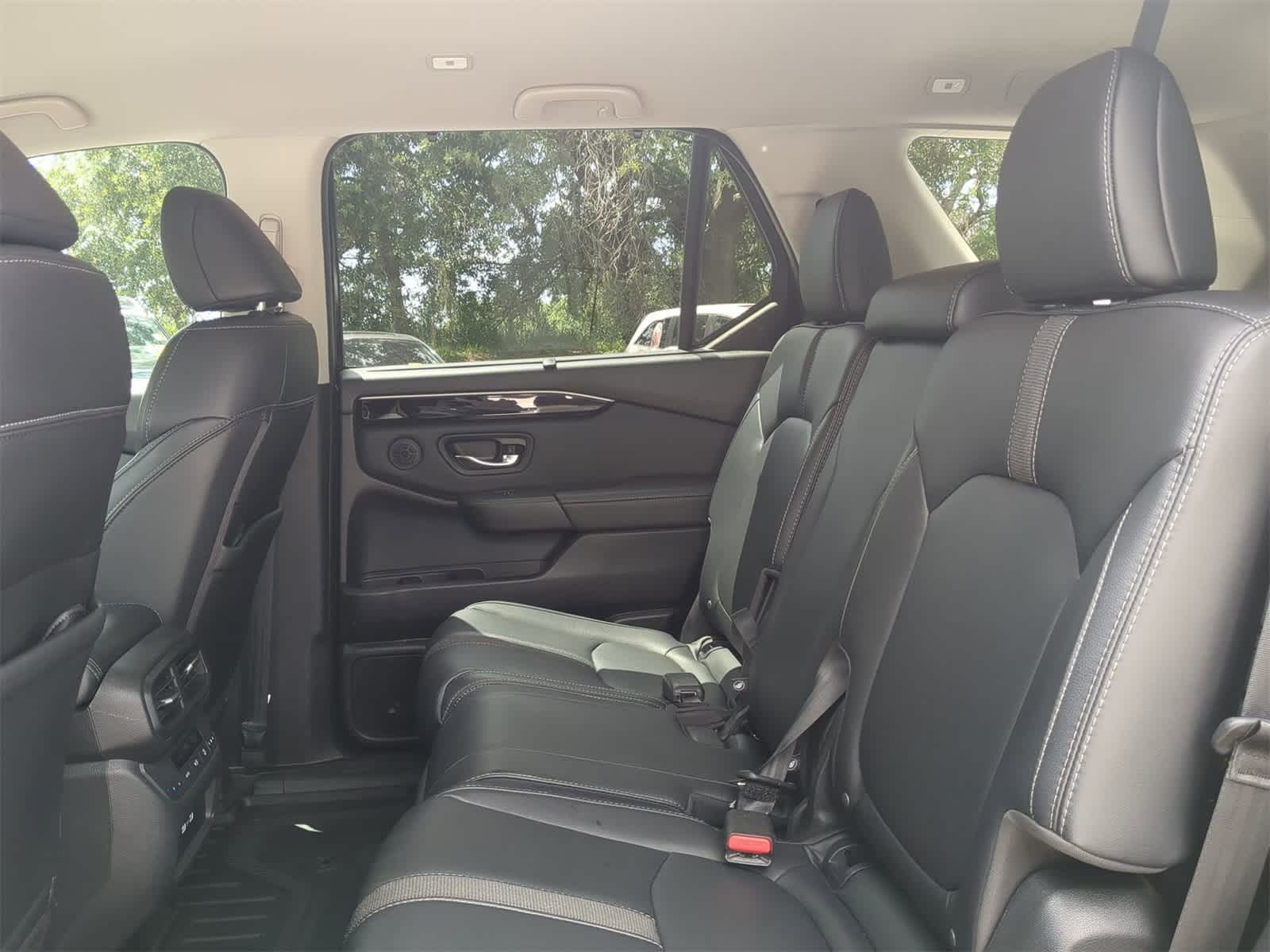 Thumbnail: 2023 Honda Pilot - 12