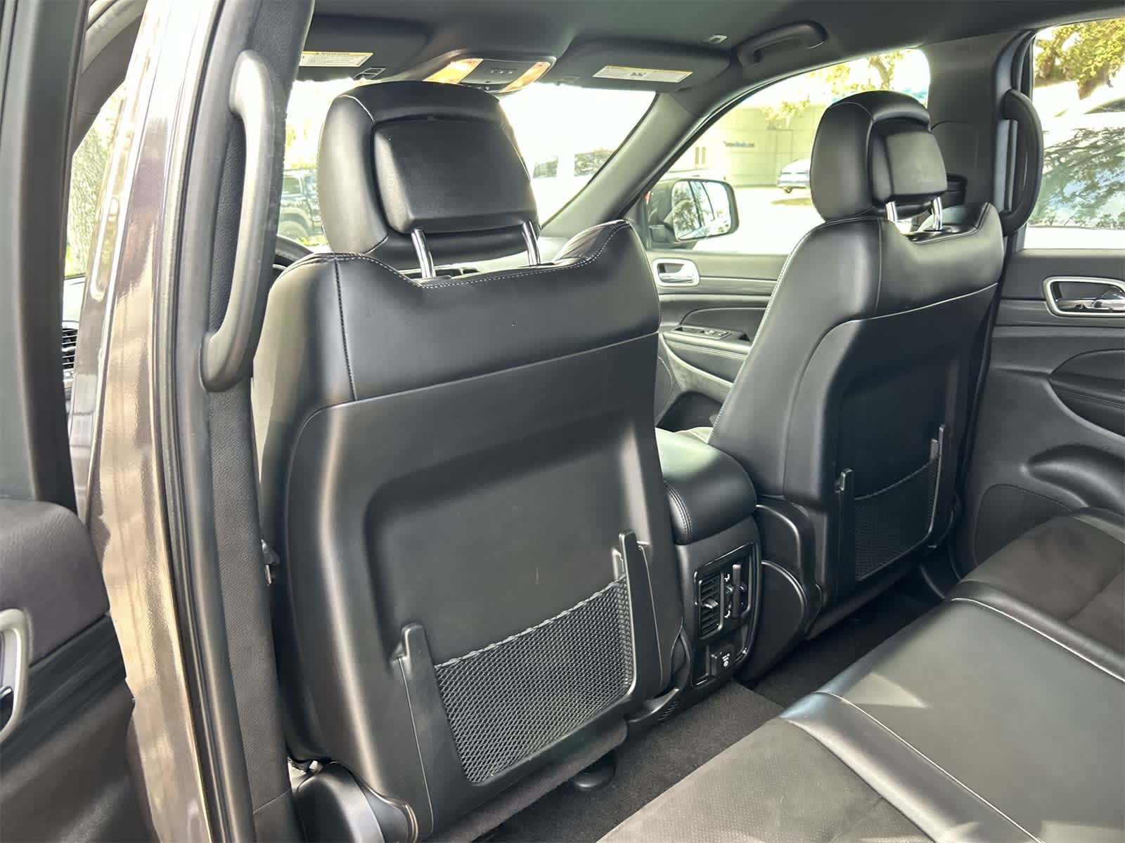 Thumbnail: 2021 Jeep Grand Cherokee - 14