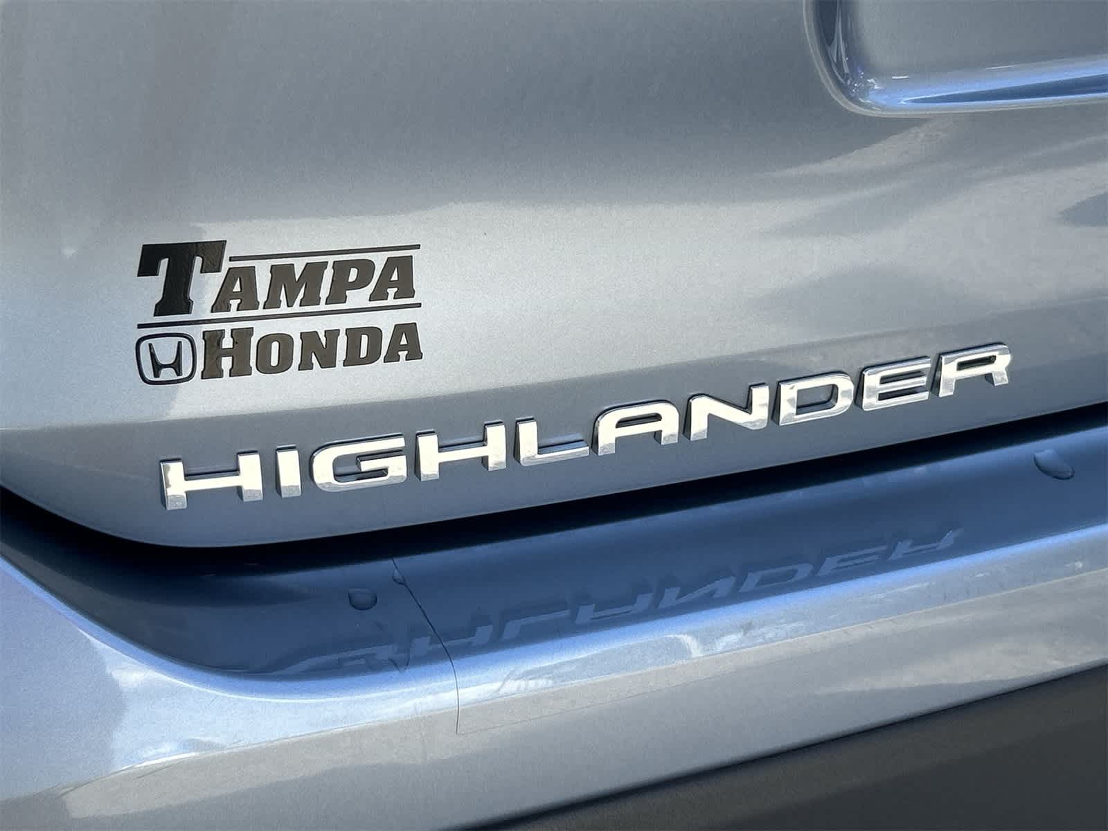 Thumbnail: 2023 Toyota Highlander - 7