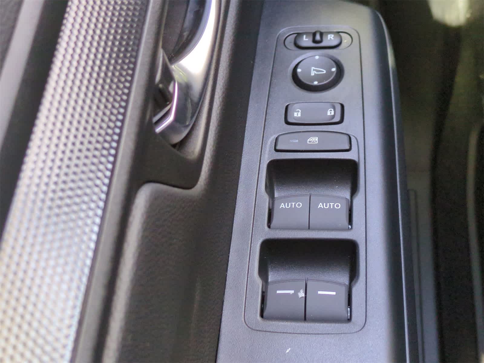 Thumbnail: 2025 Honda CR-V - 23