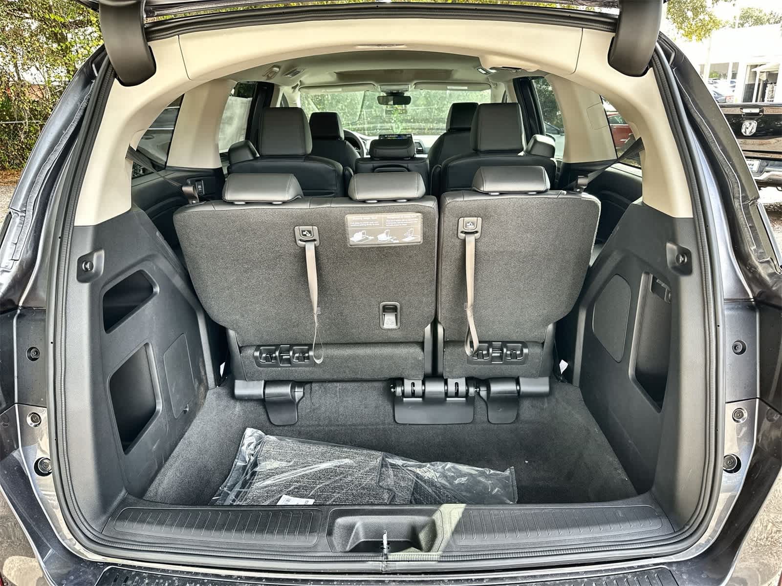 Thumbnail: 2026 Honda Odyssey - 18