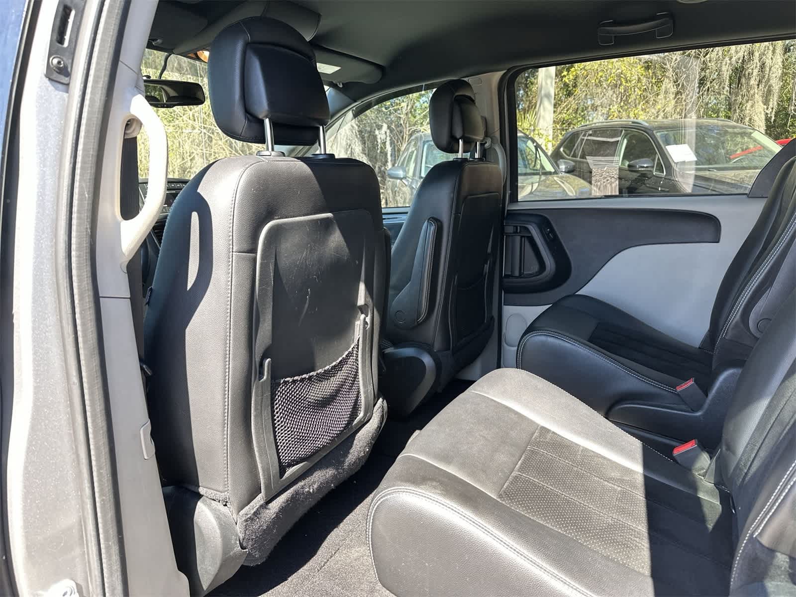 Thumbnail: 2017 Dodge Grand Caravan - 12