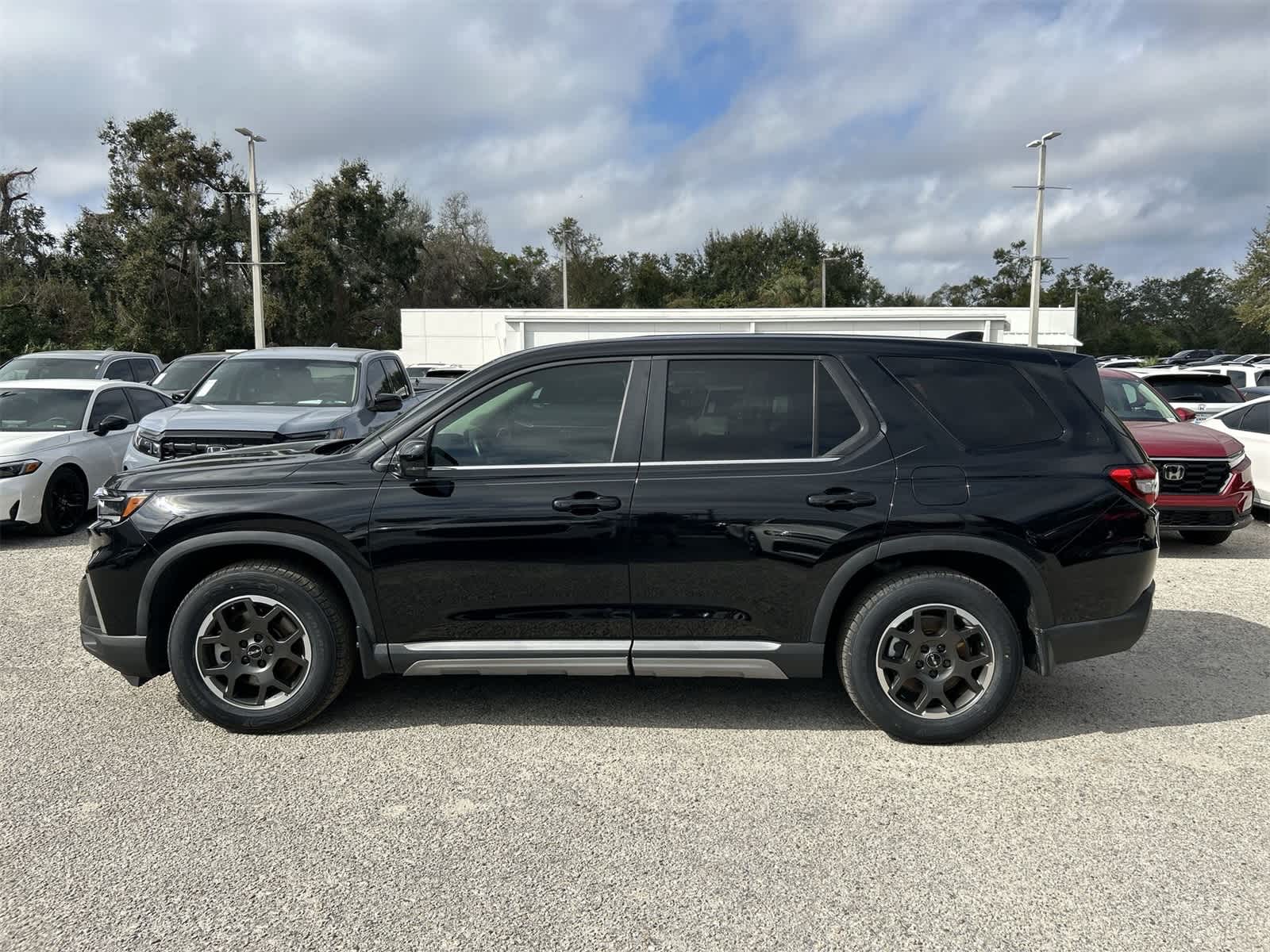 Thumbnail: 2024 Honda Pilot - 3