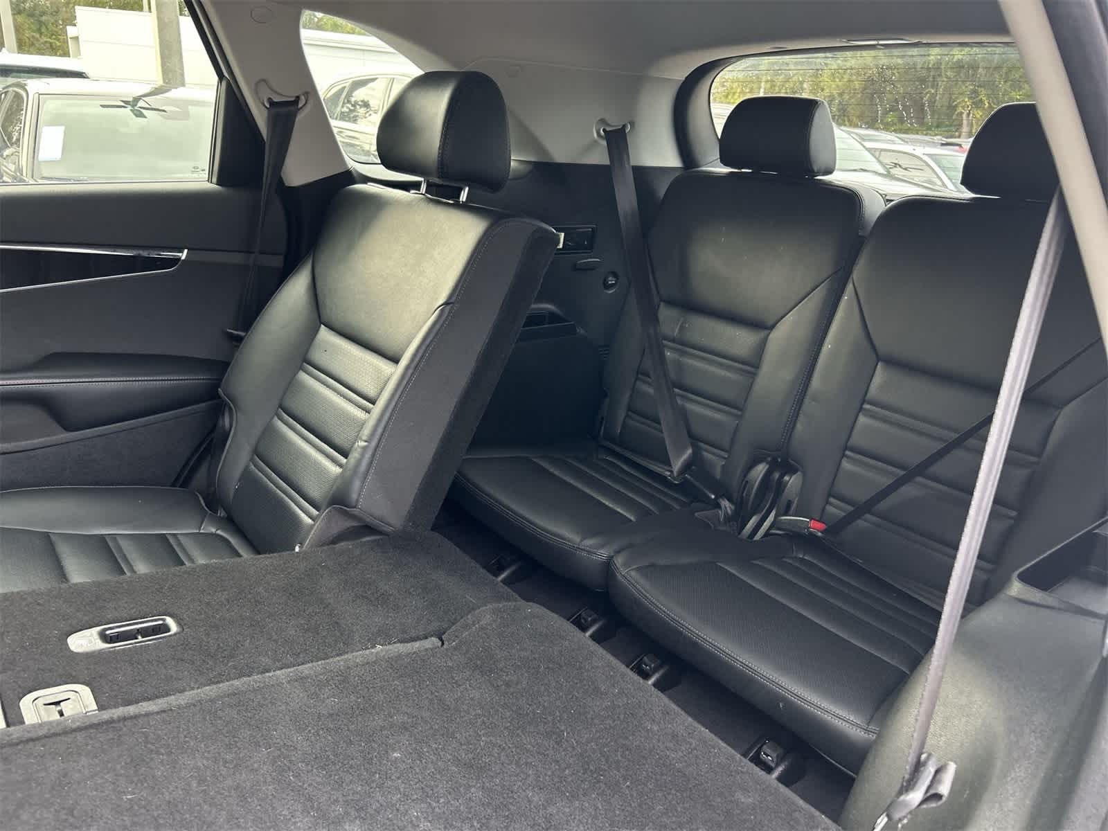 Thumbnail: 2019 Kia Sorento - 24