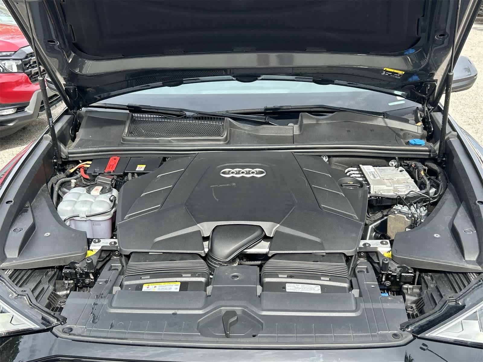 Thumbnail: 2021 Audi Q8 - 9