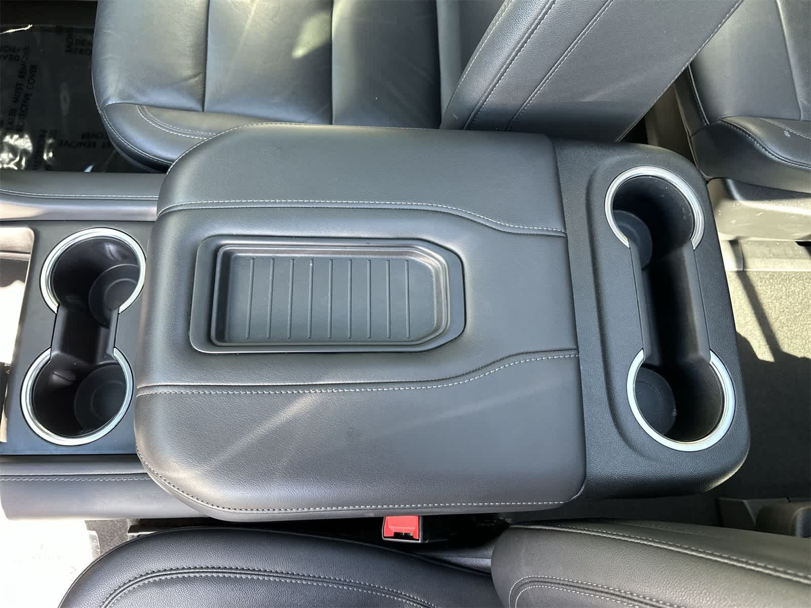 Thumbnail: 2022 Chevrolet Tahoe - 15