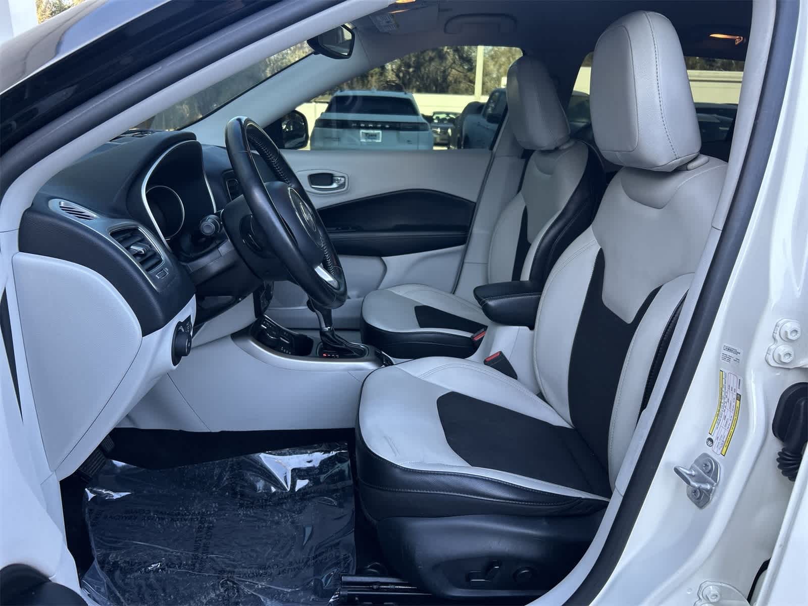 Thumbnail: 2019 Jeep Compass - 11