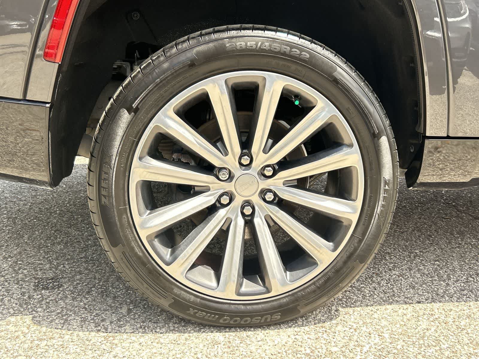 Thumbnail: 2022 Jeep Grand Wagoneer - 5