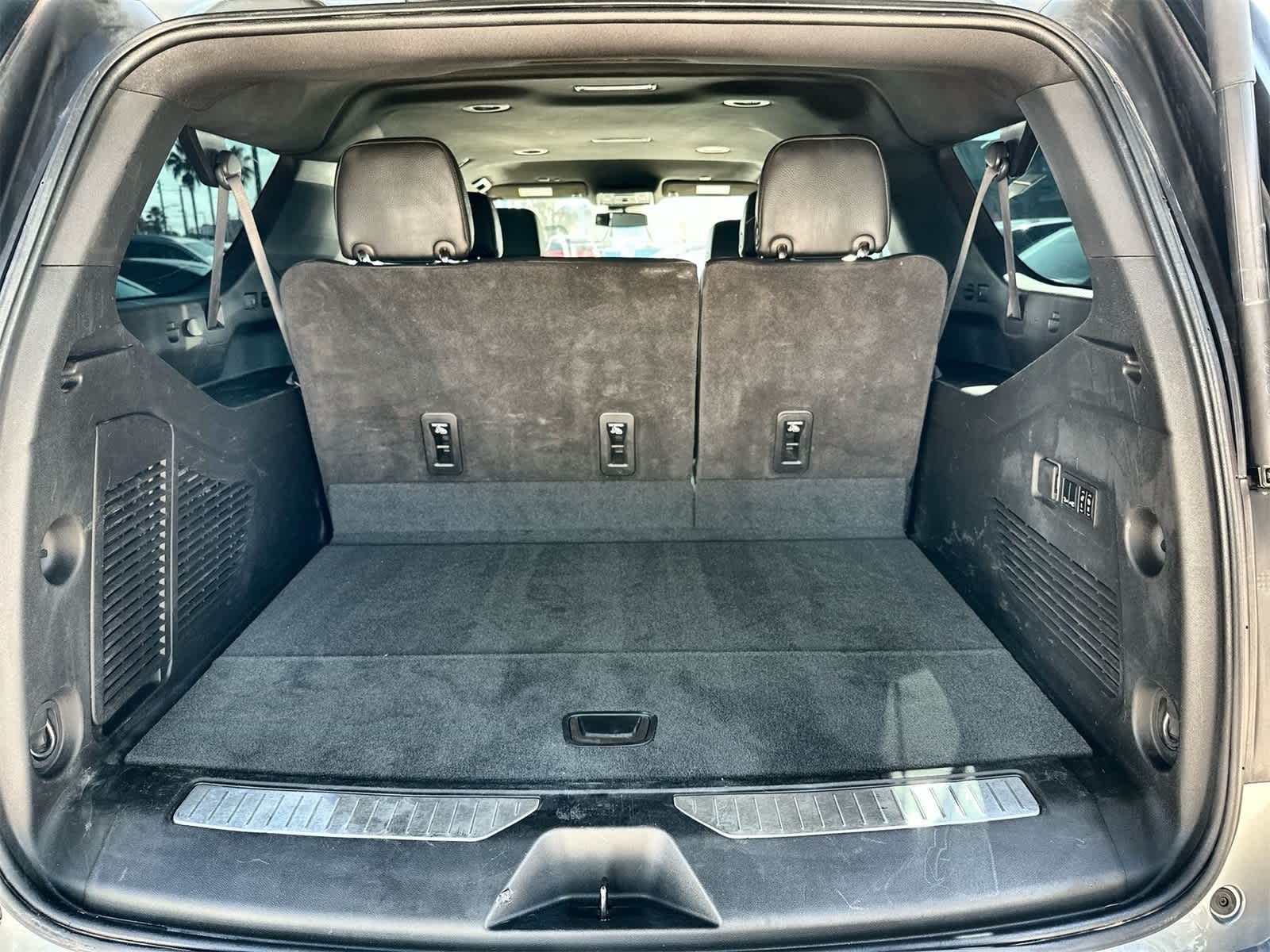 Thumbnail: 2023 GMC Yukon XL - 19