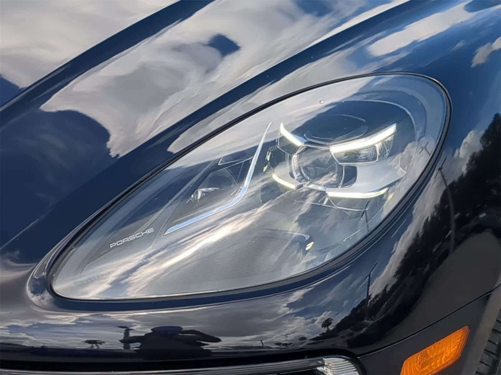 Thumbnail: 2020 Porsche Macan - 10