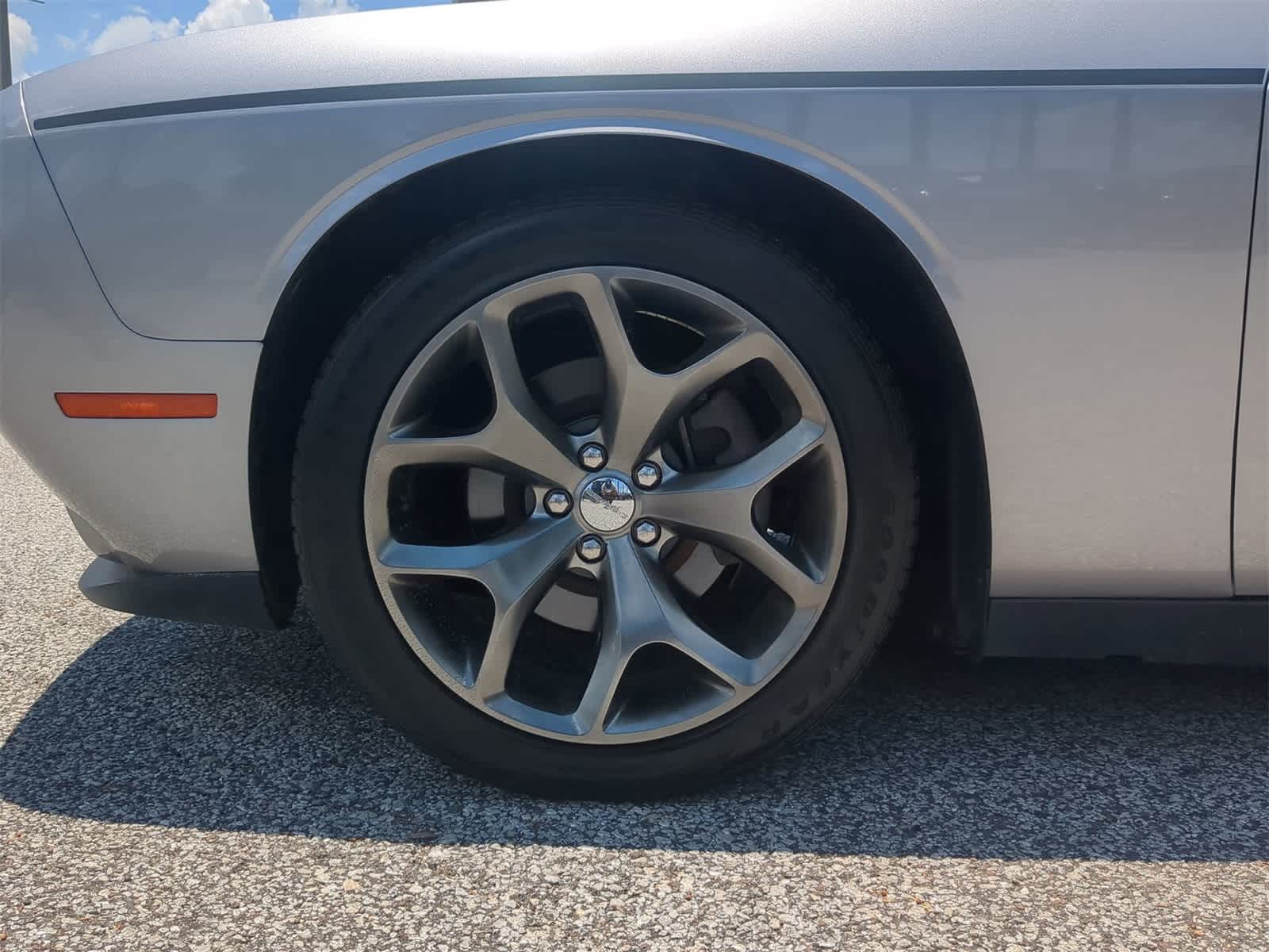 Thumbnail: 2016 Dodge Challenger - 11