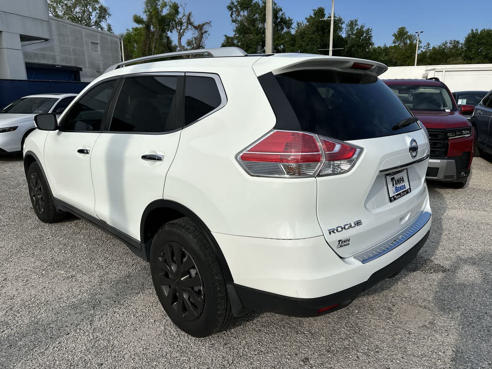 Thumbnail: 2016 Nissan Rogue - 6