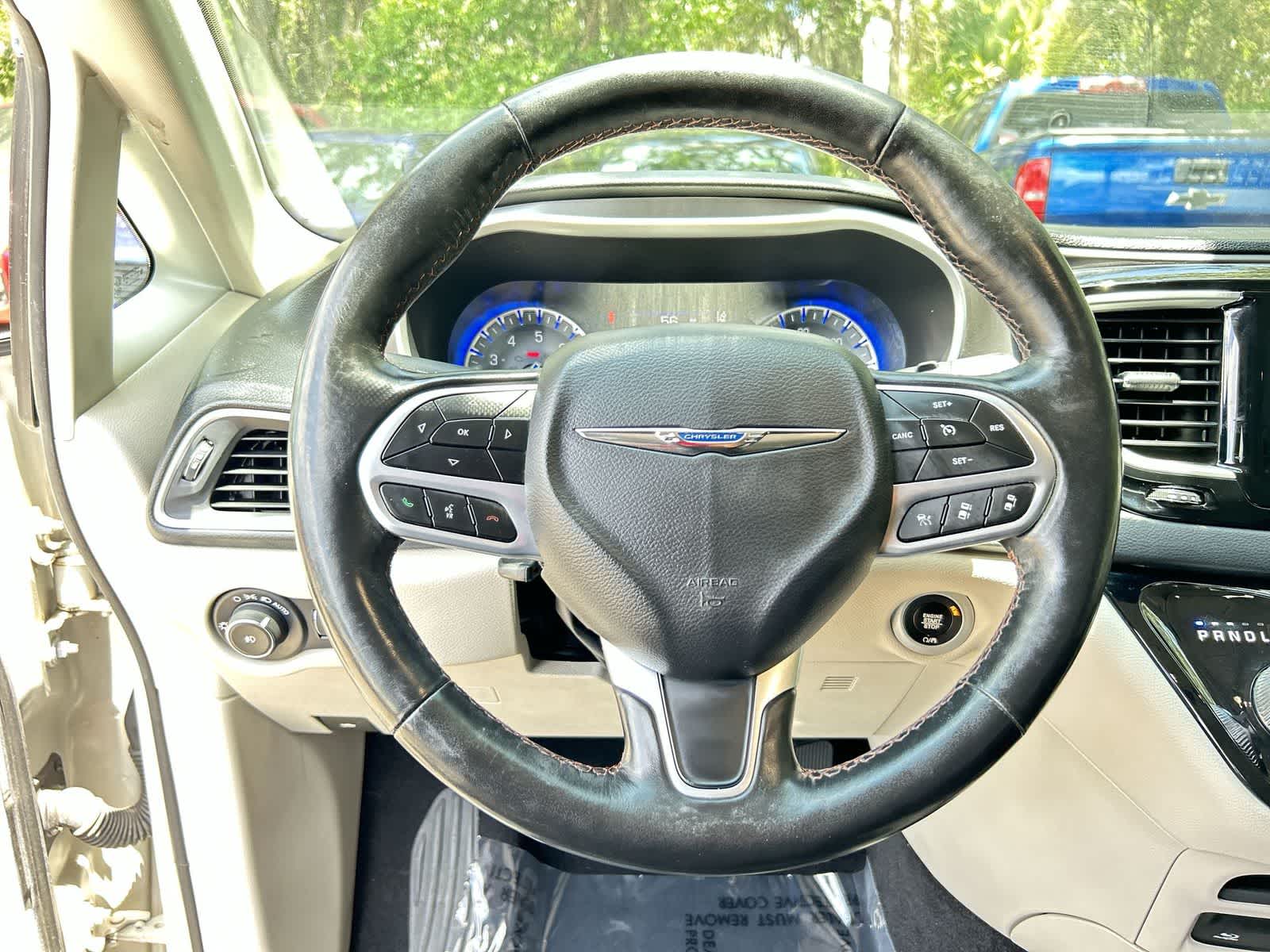 Thumbnail: 2020 Chrysler Pacifica - 16