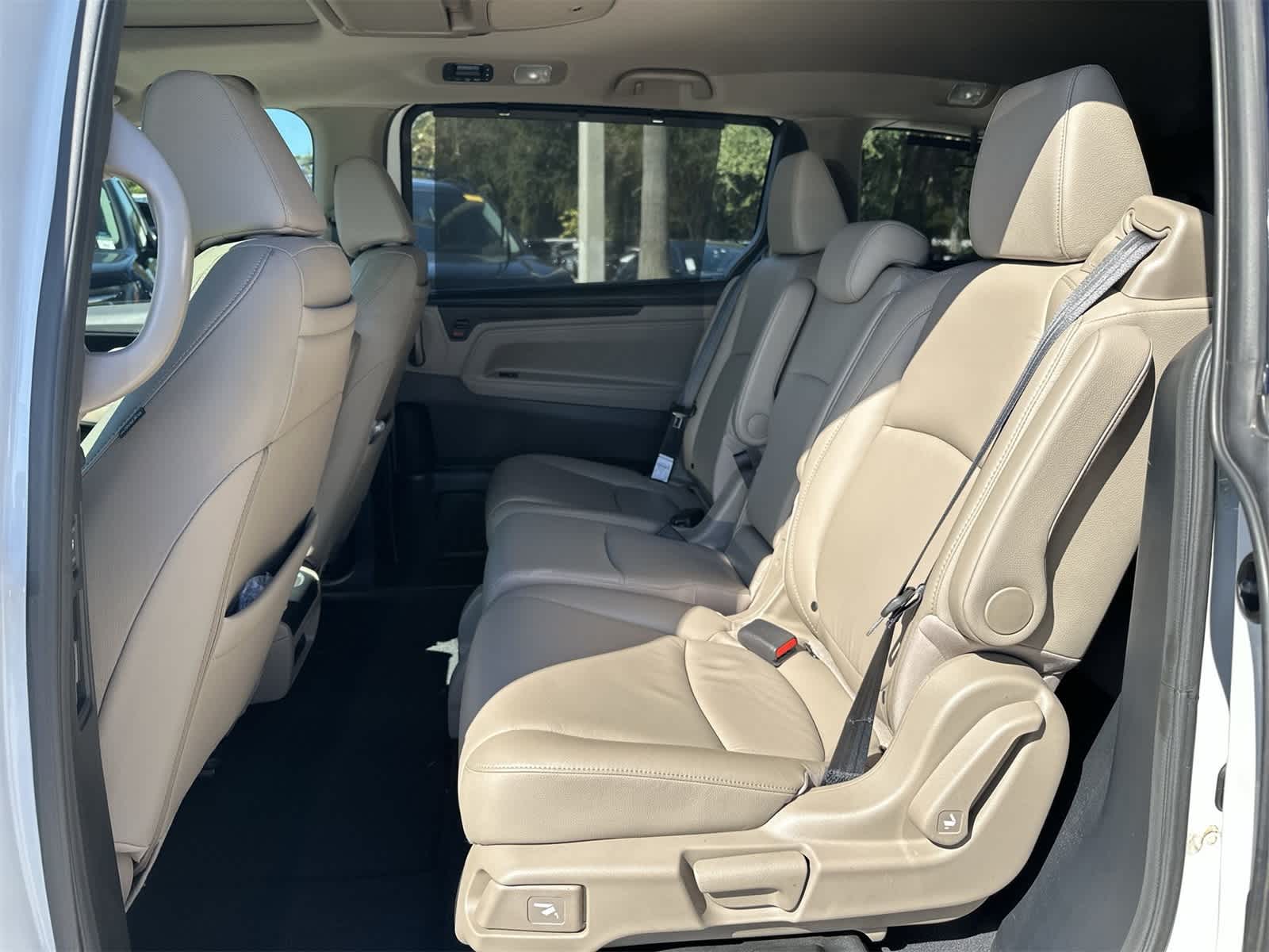 Thumbnail: 2020 Honda Odyssey - 18