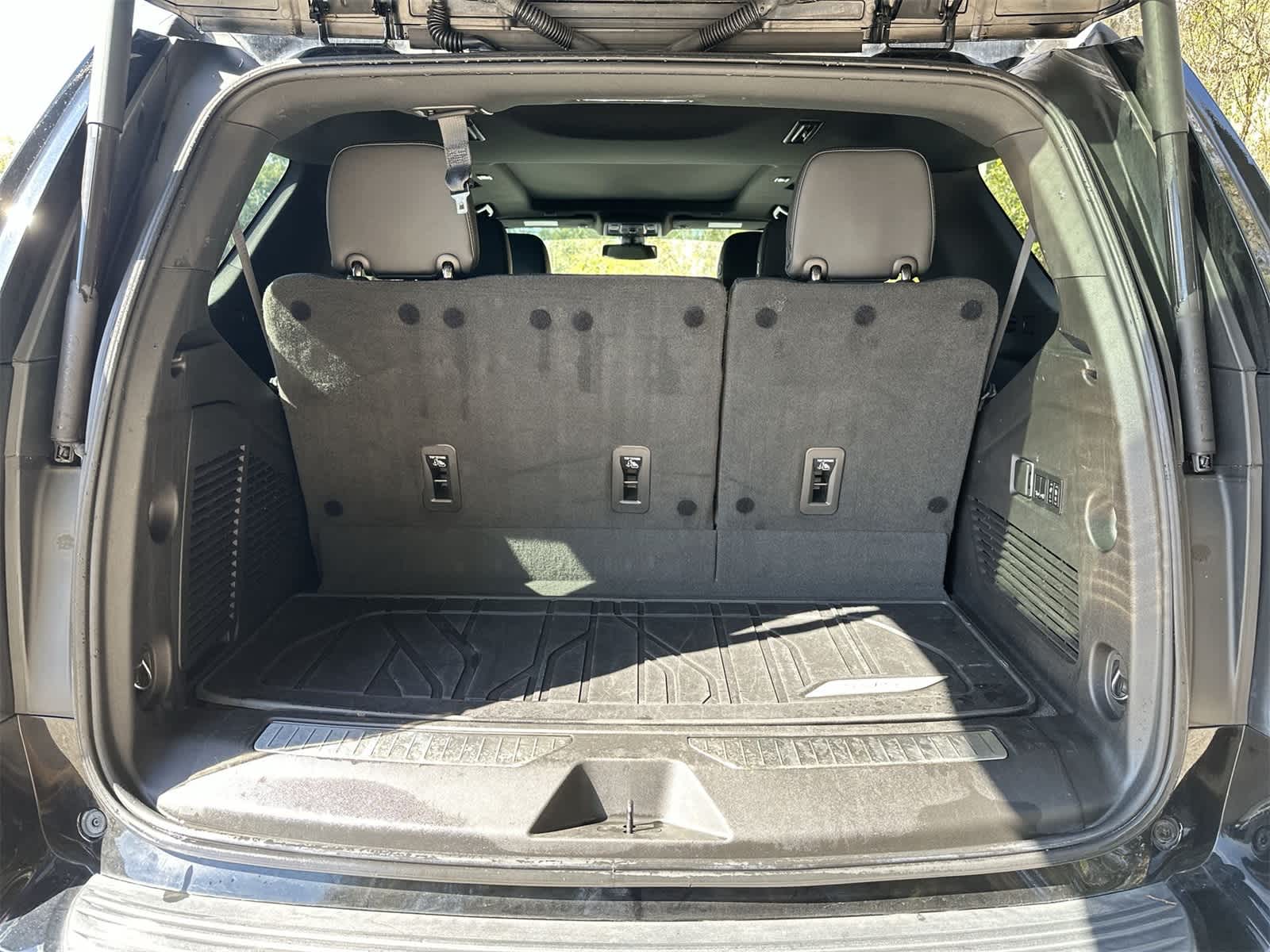 Thumbnail: 2022 Chevrolet Tahoe - 18