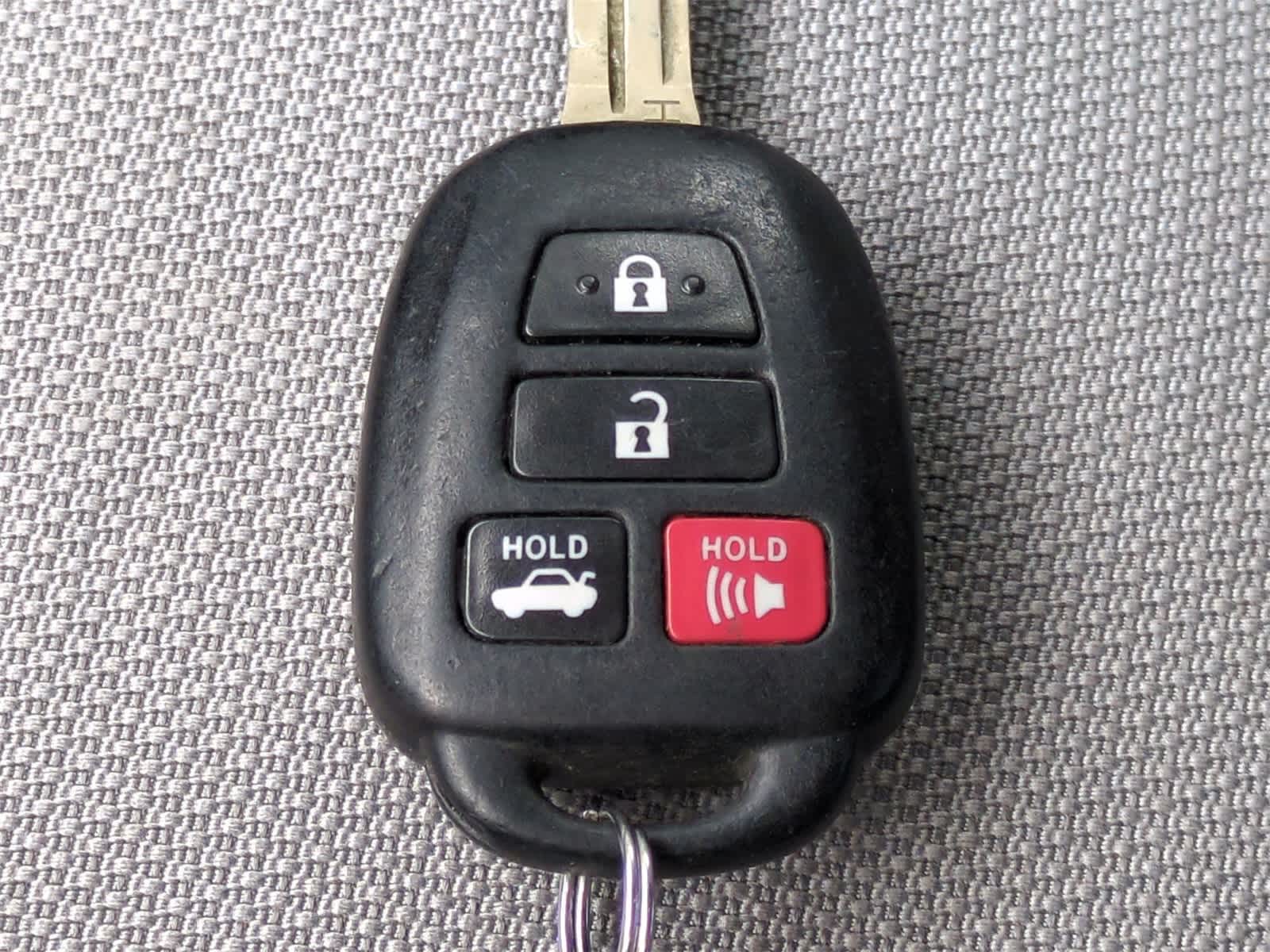 Thumbnail: 2014 Toyota Corolla - 25