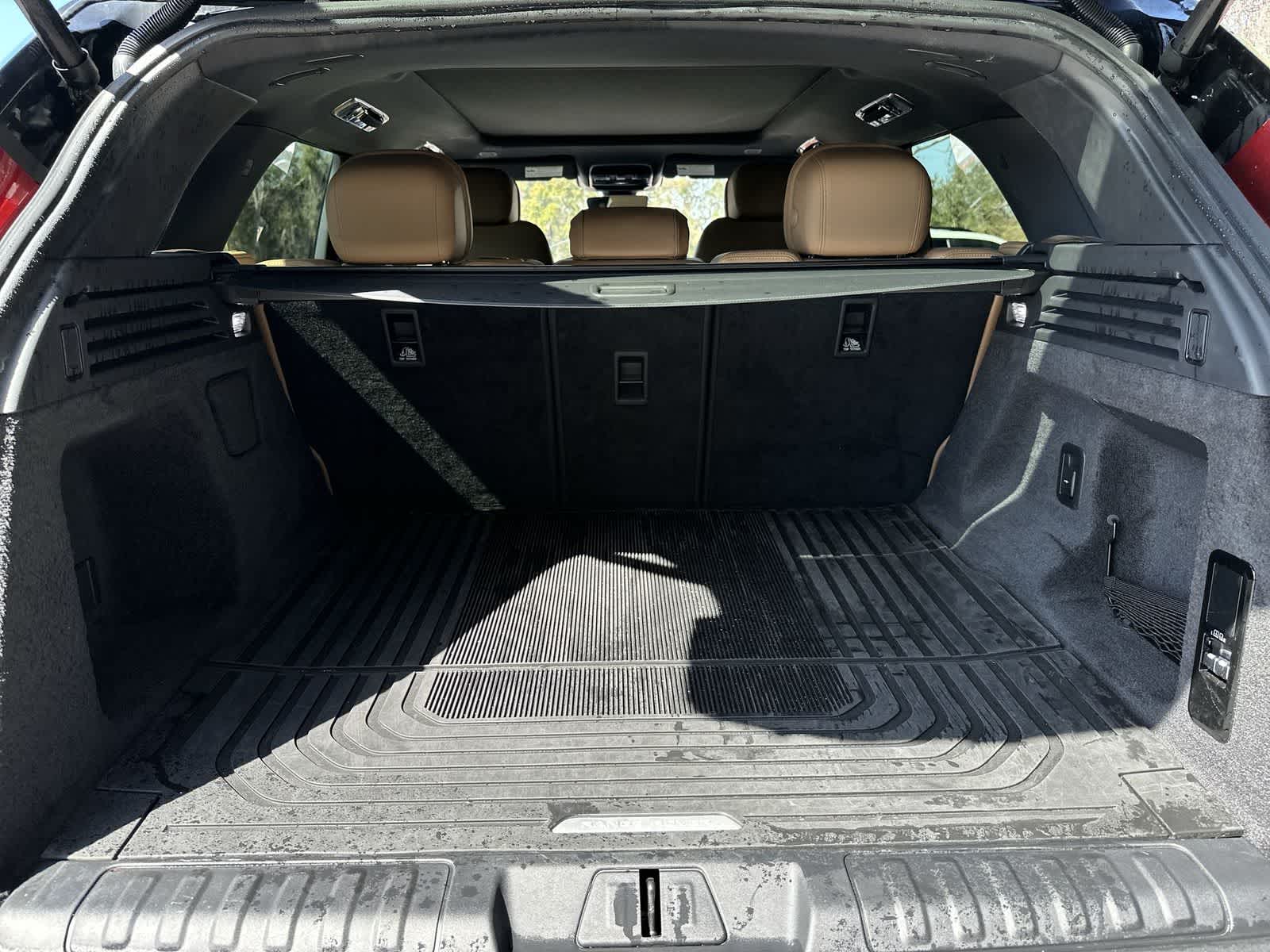 Thumbnail: 2023 Land Rover Range Rover Sport - 18