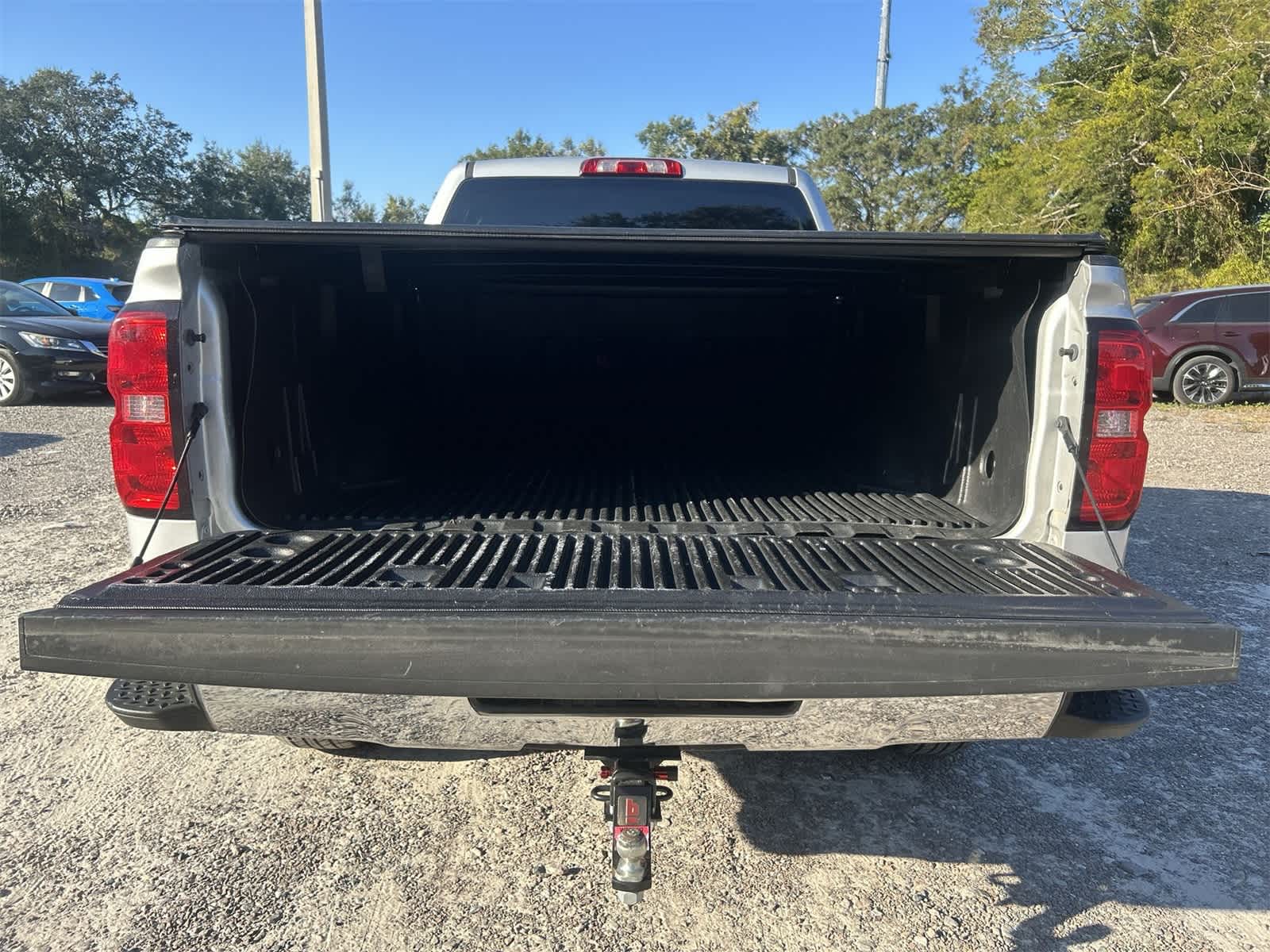 Thumbnail: 2018 Chevrolet Silverado 1500 - 19