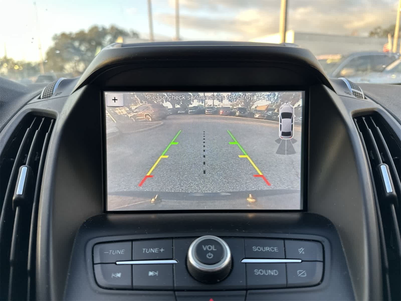 Thumbnail: 2019 Ford Escape - 17