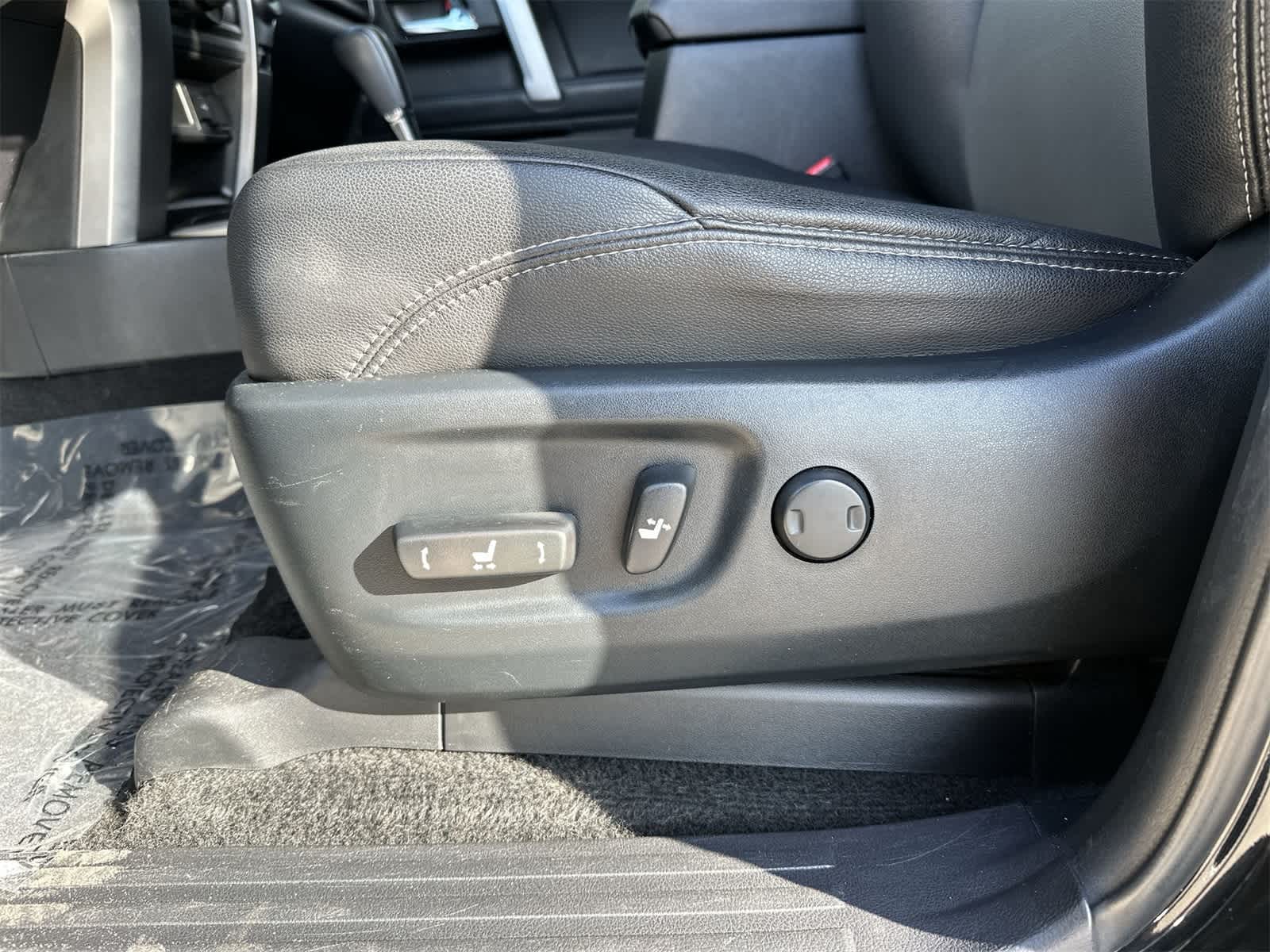 Thumbnail: 2022 Toyota 4Runner - 6