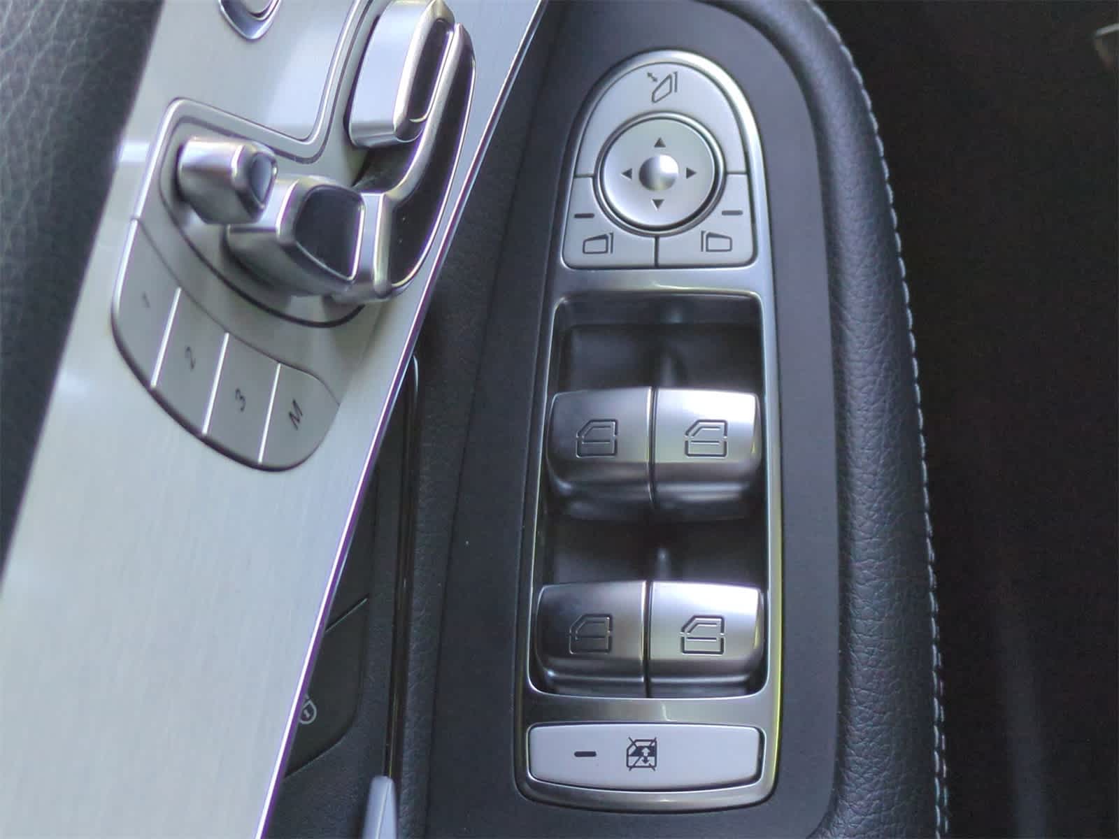 2019 Mercedes-Benz GLC 300 23
