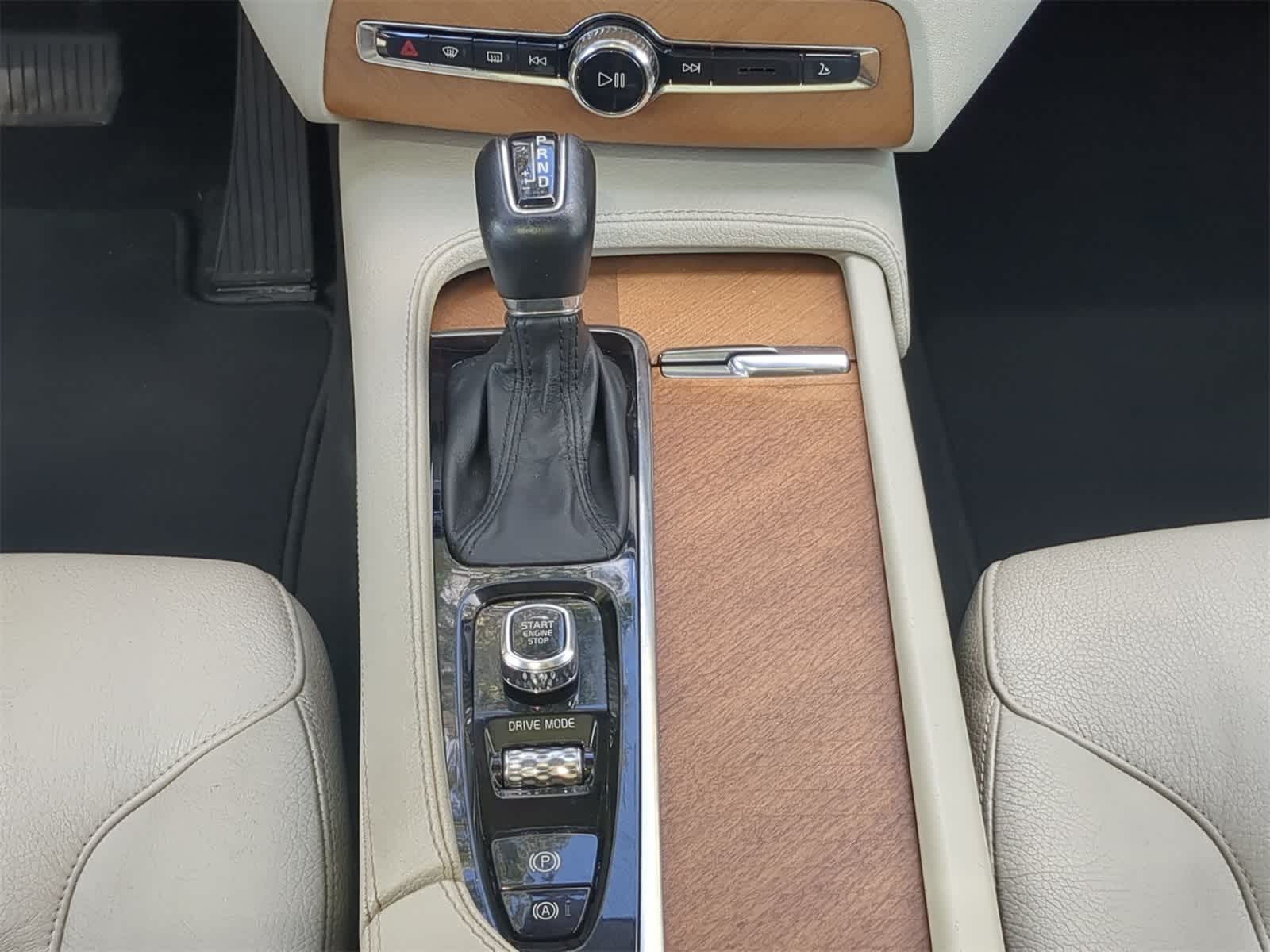 Thumbnail: 2021 Volvo XC90 - 19