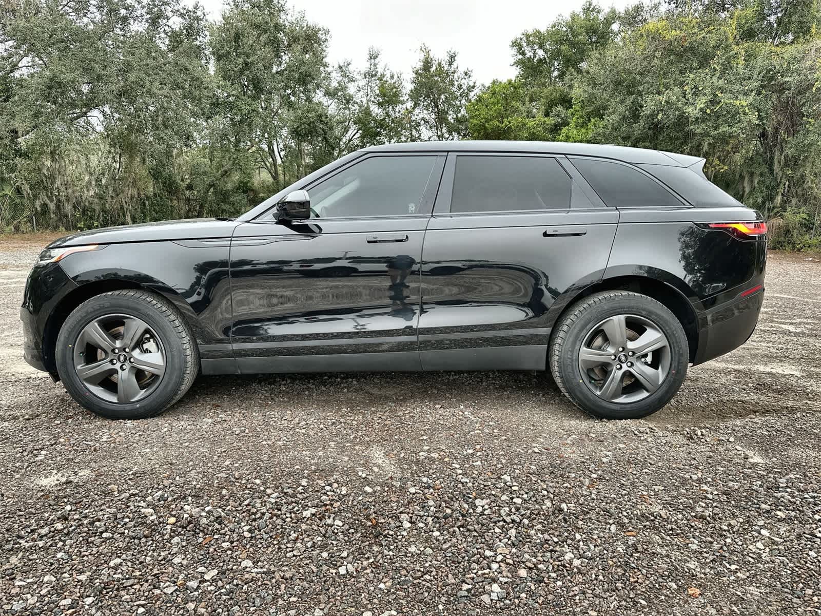 Thumbnail: 2023 Land Rover Range Rover Velar - 3