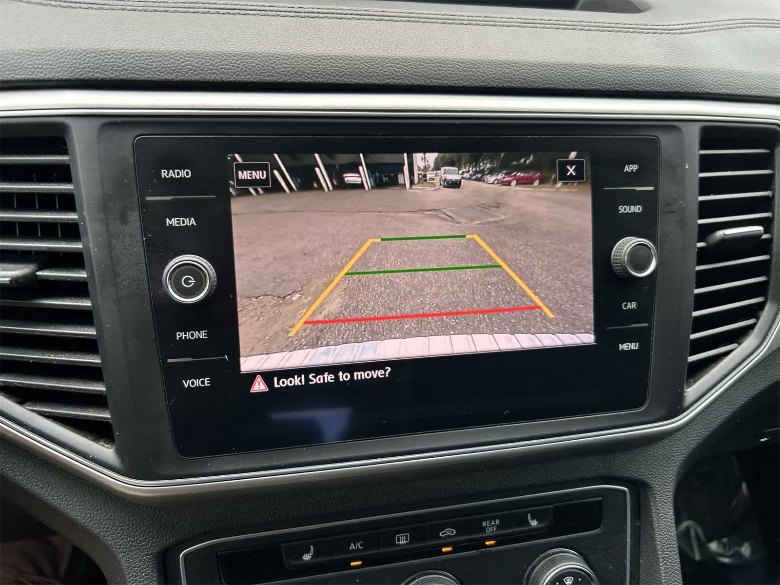 Thumbnail: 2018 Volkswagen Atlas - 22