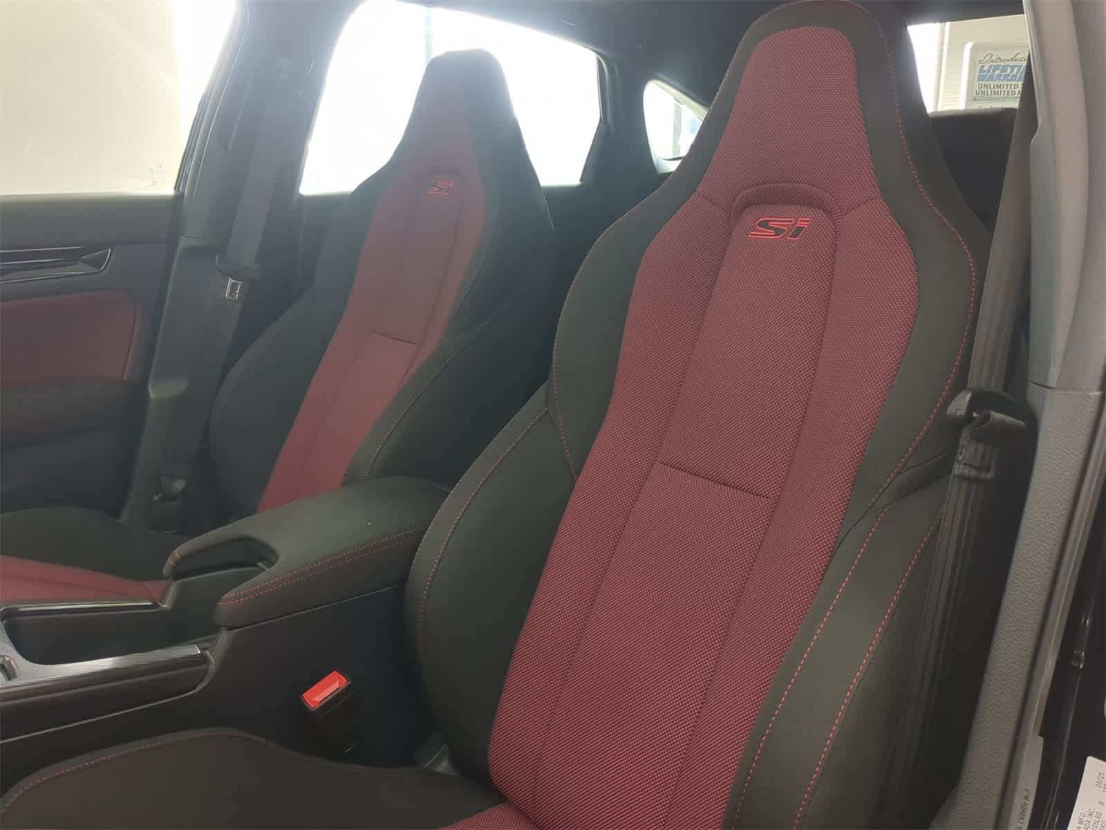 2025 Honda Civic Si 8