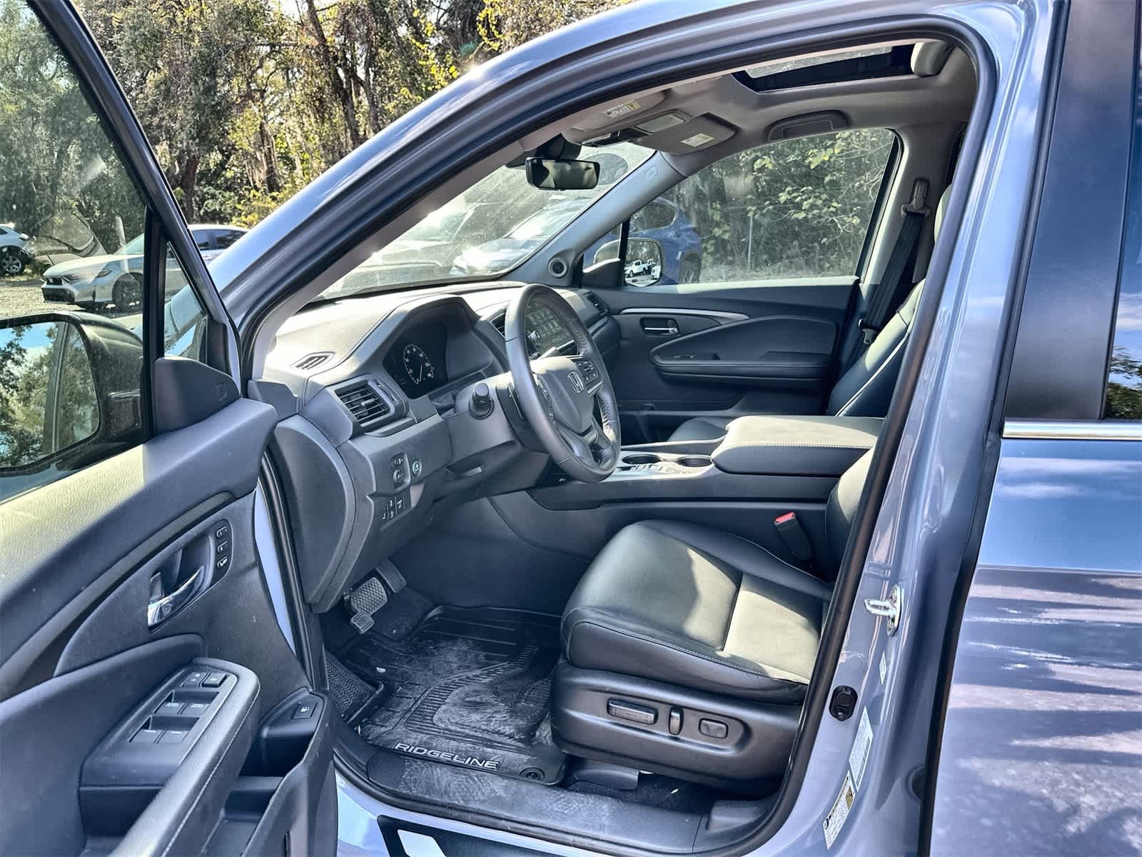 Thumbnail: 2025 Honda Ridgeline - 2