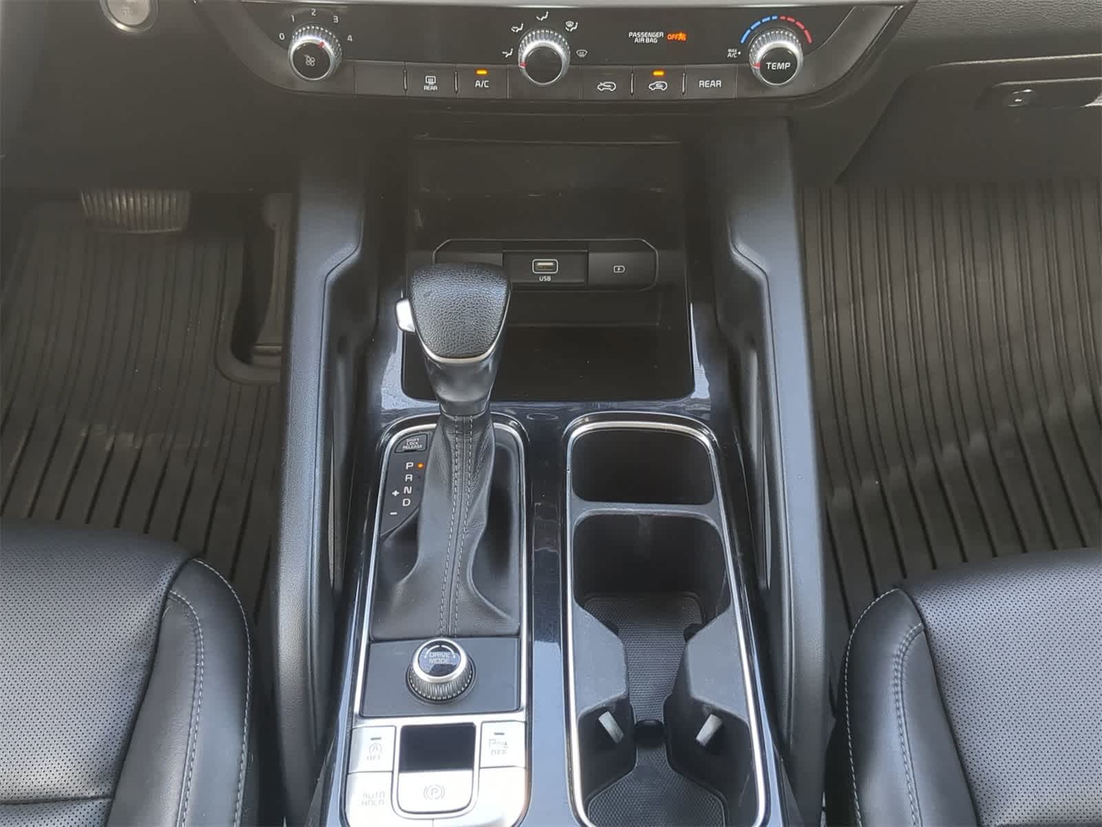 Thumbnail: 2021 Kia Telluride - 19