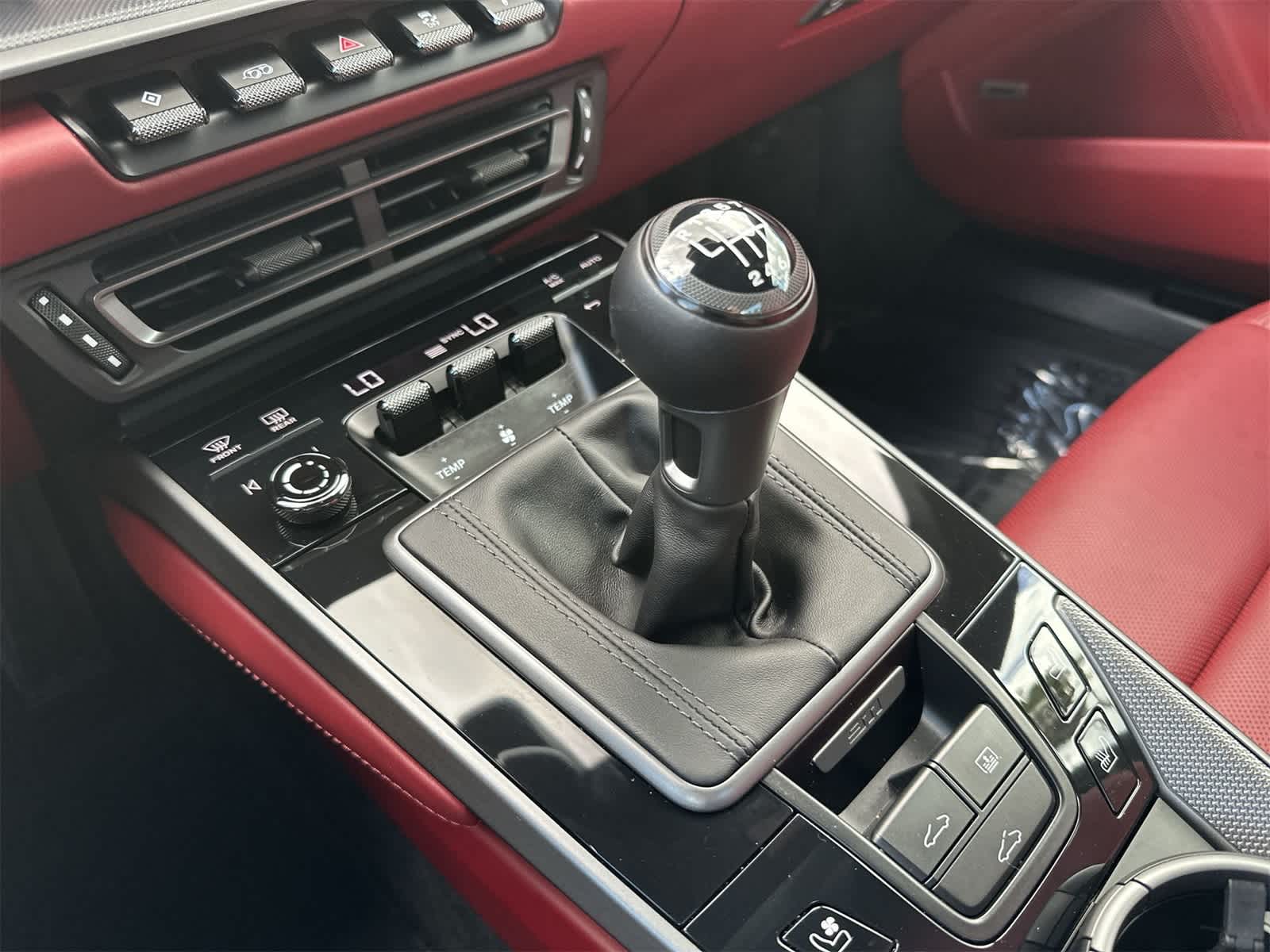 Thumbnail: 2023 Porsche 911 - 15