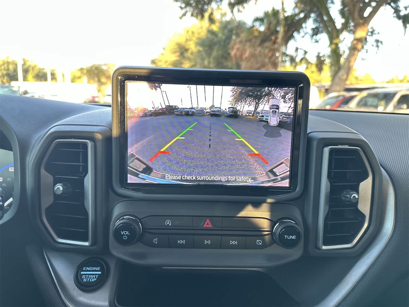 Thumbnail: 2022 Ford Bronco Sport - 17