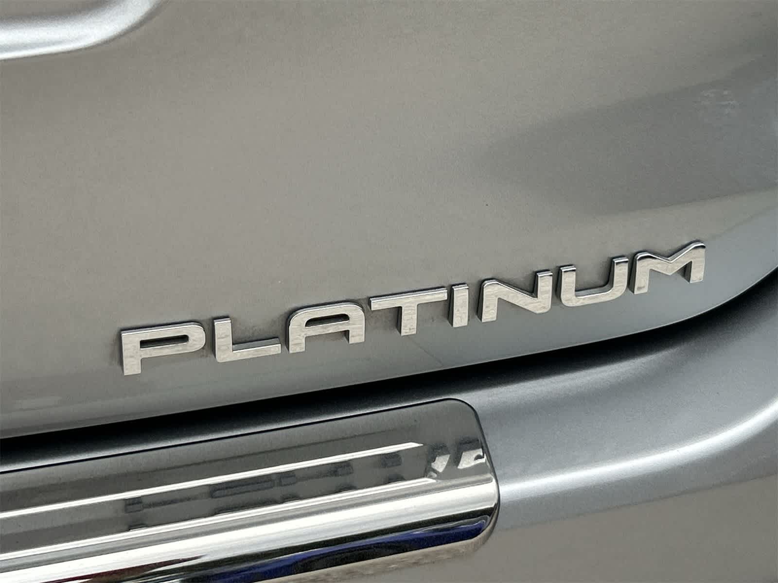 Thumbnail: 2021 Toyota Highlander - 24