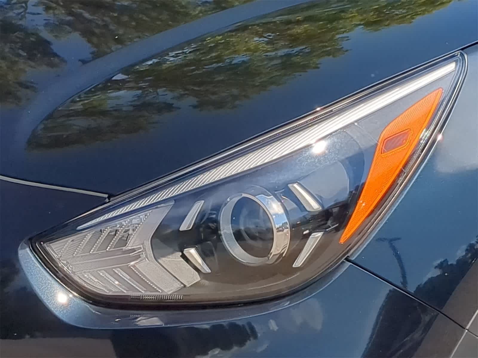 Thumbnail: 2020 Kia Niro - 10
