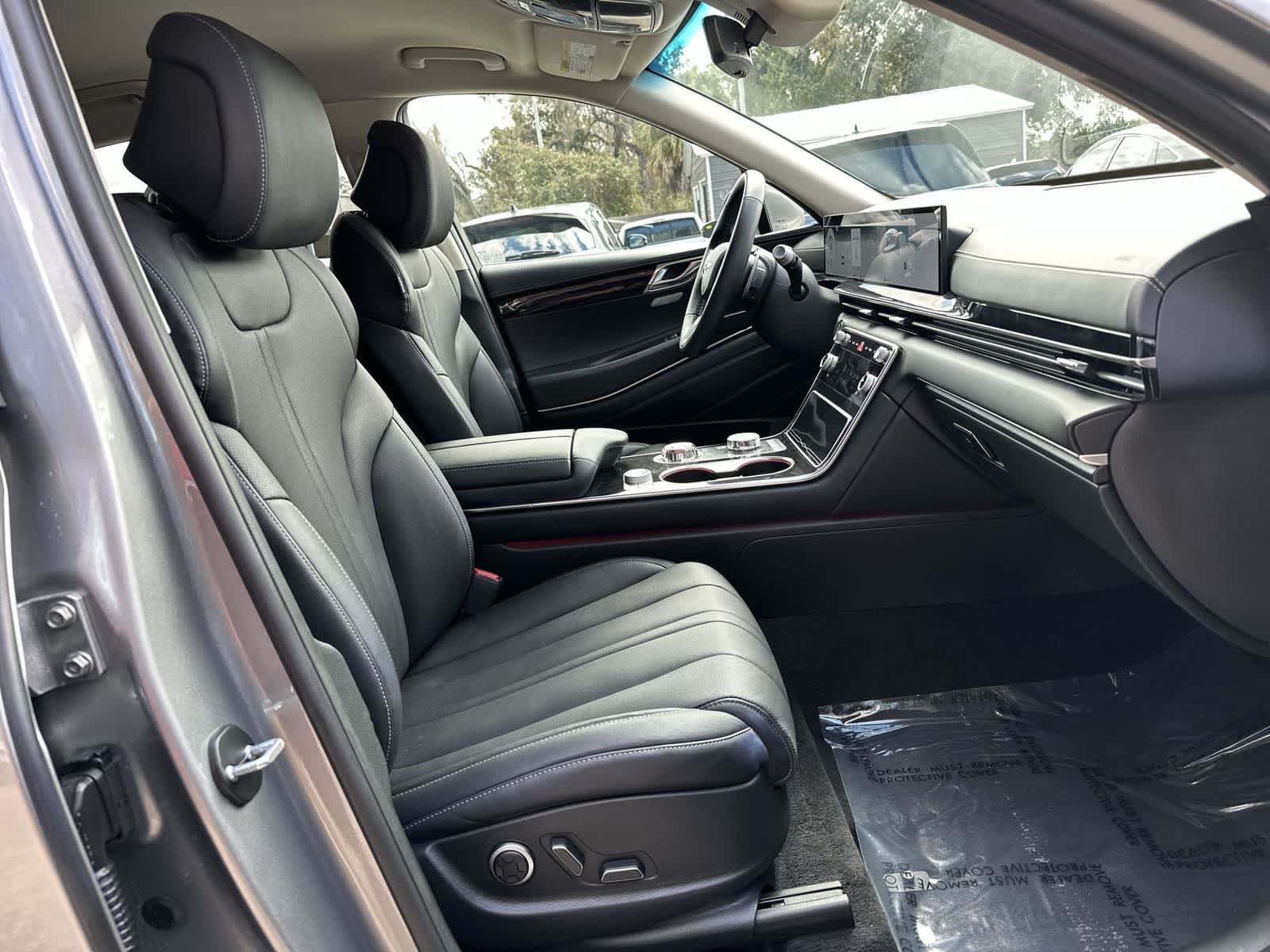 Thumbnail: 2025 Genesis GV80 - 13