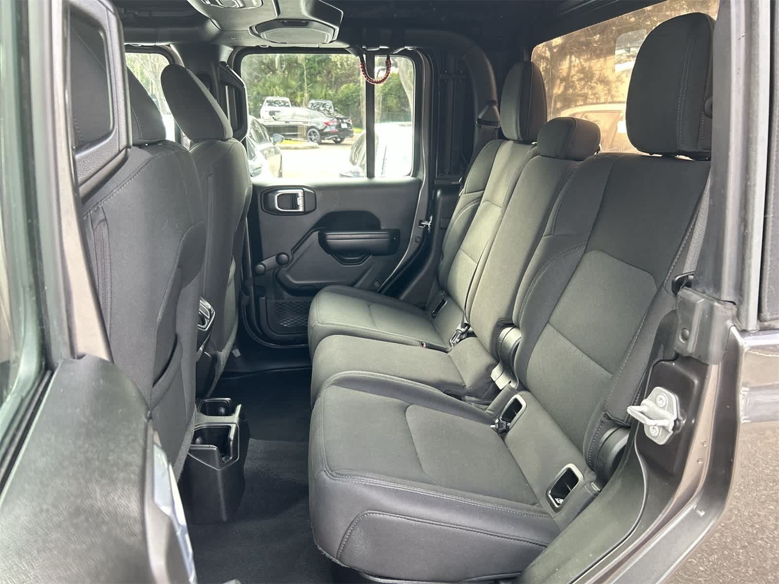 Thumbnail: 2021 Jeep Gladiator - 13